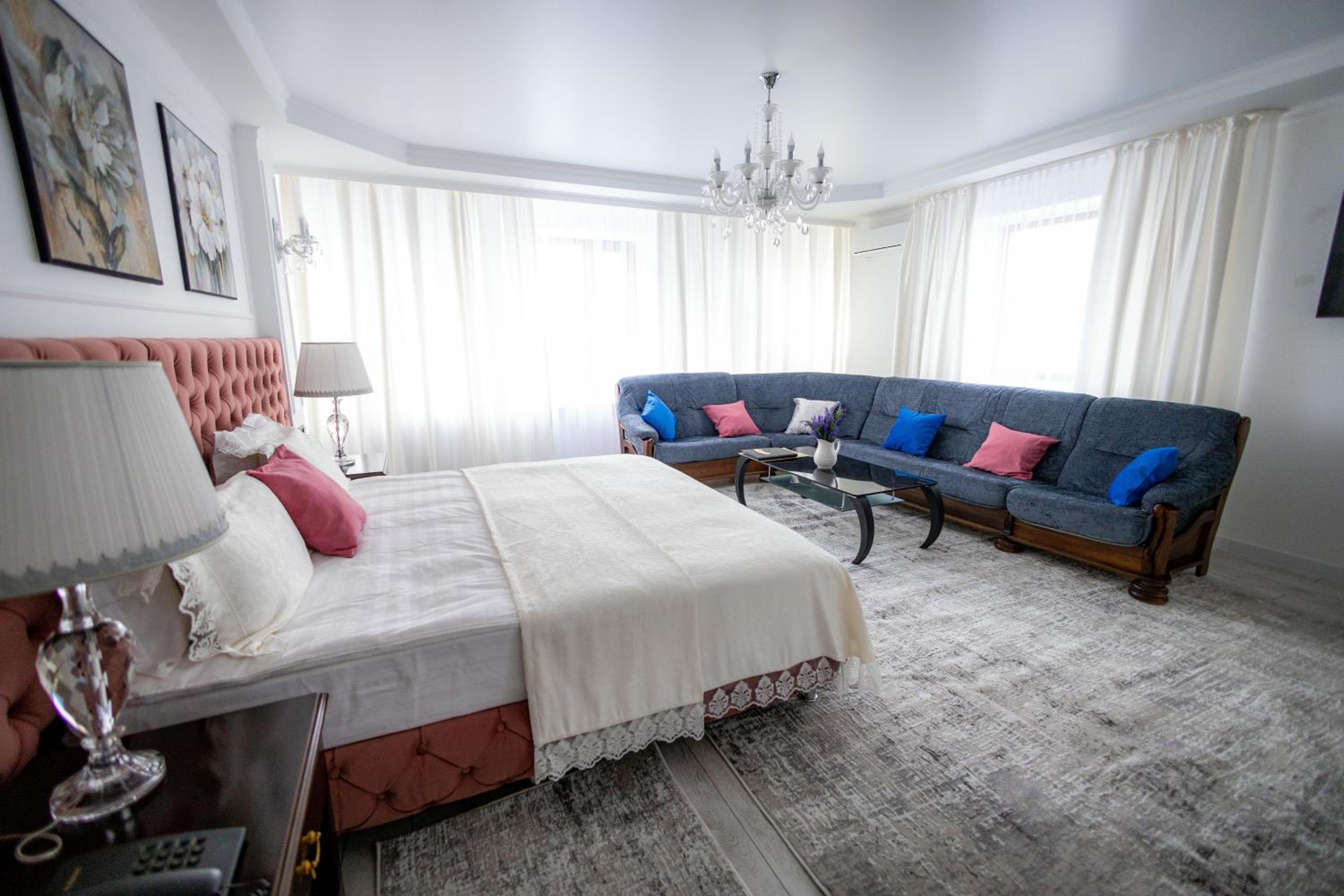 Comfort Suite photo 2