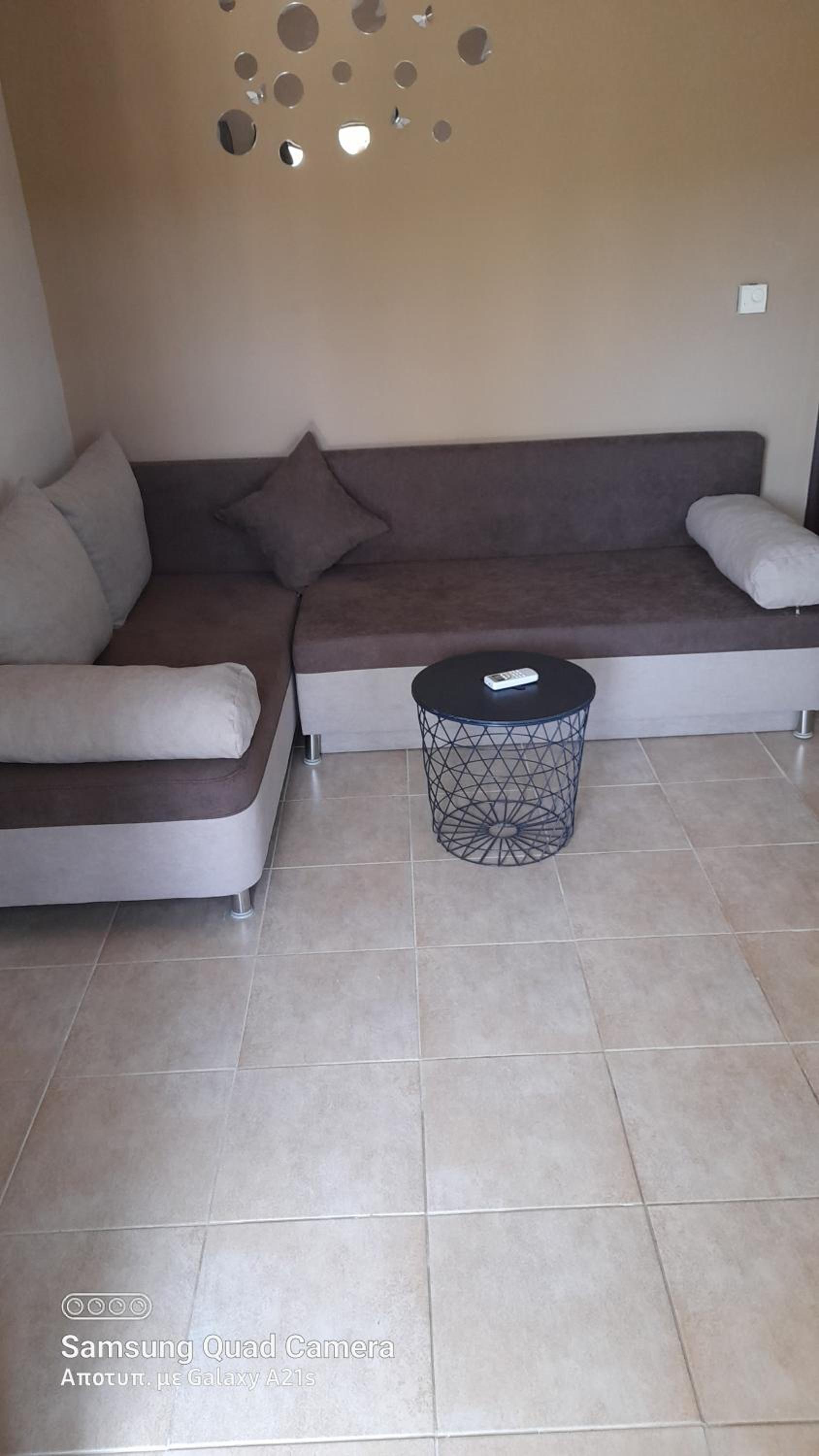 Two-Bedroom House - Photo 10