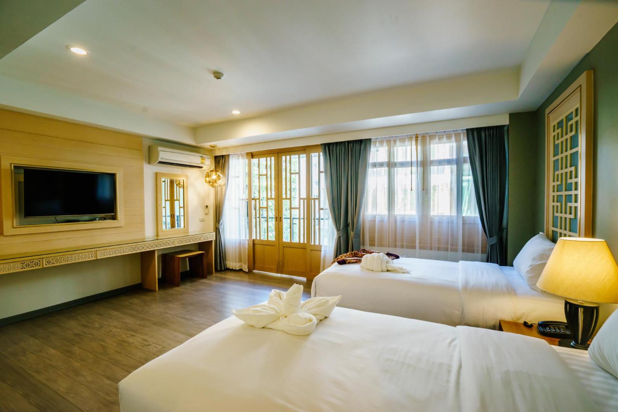 Deluxe Twin Room - Photo 7