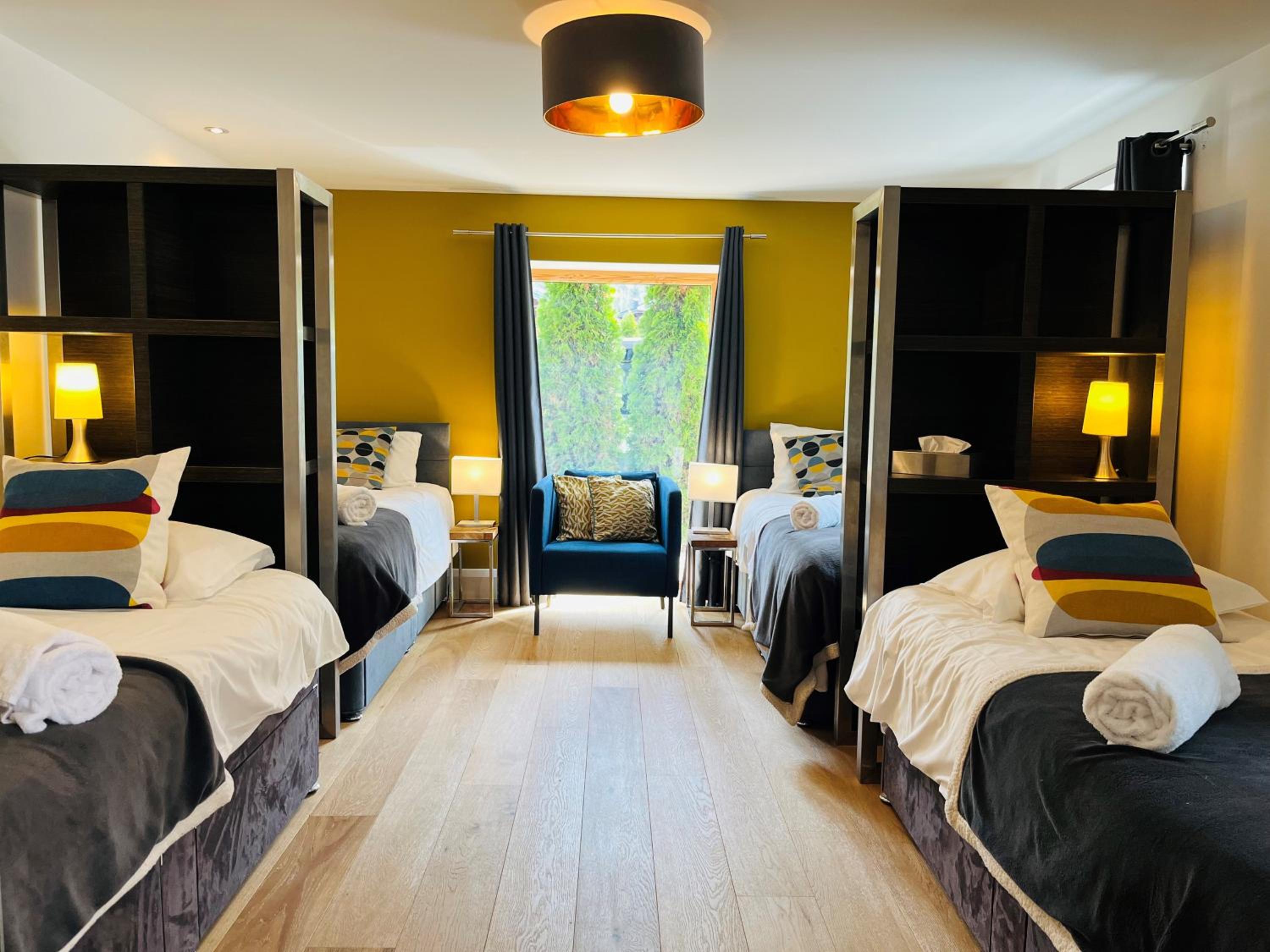 Quadruple Room with Shared Bathroom photo 1