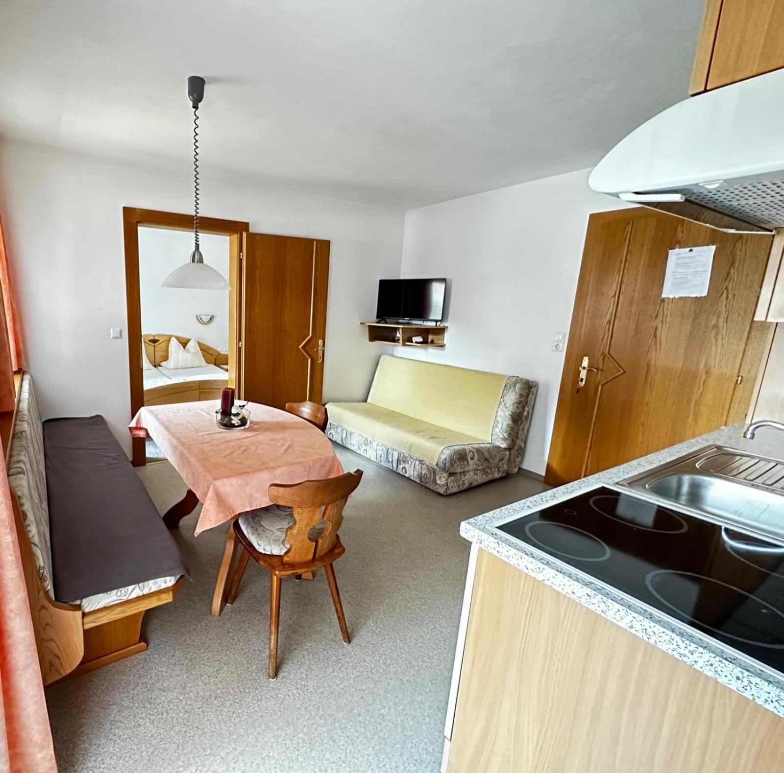 One-Bedroom Apartment with Balcony photo 1
