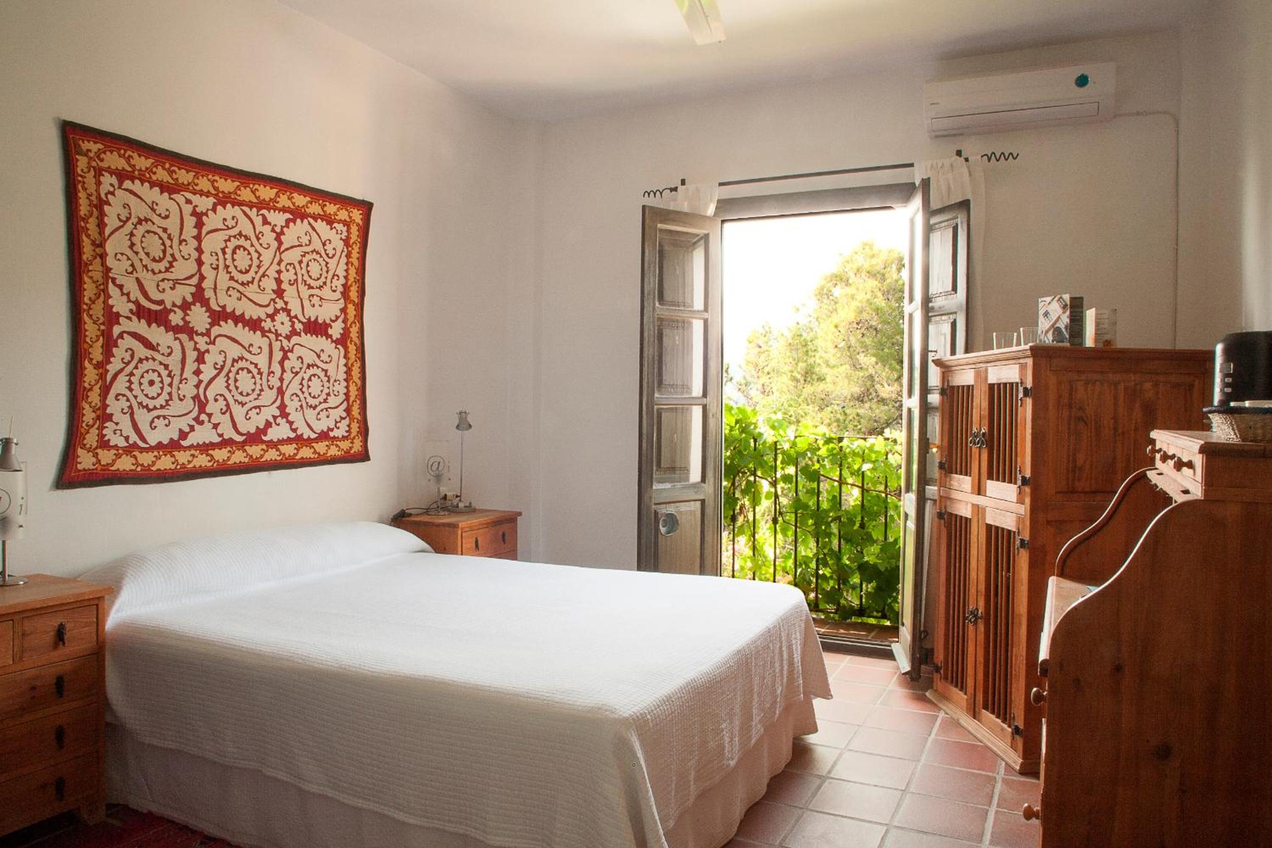Double or Twin Room - Photo 4
