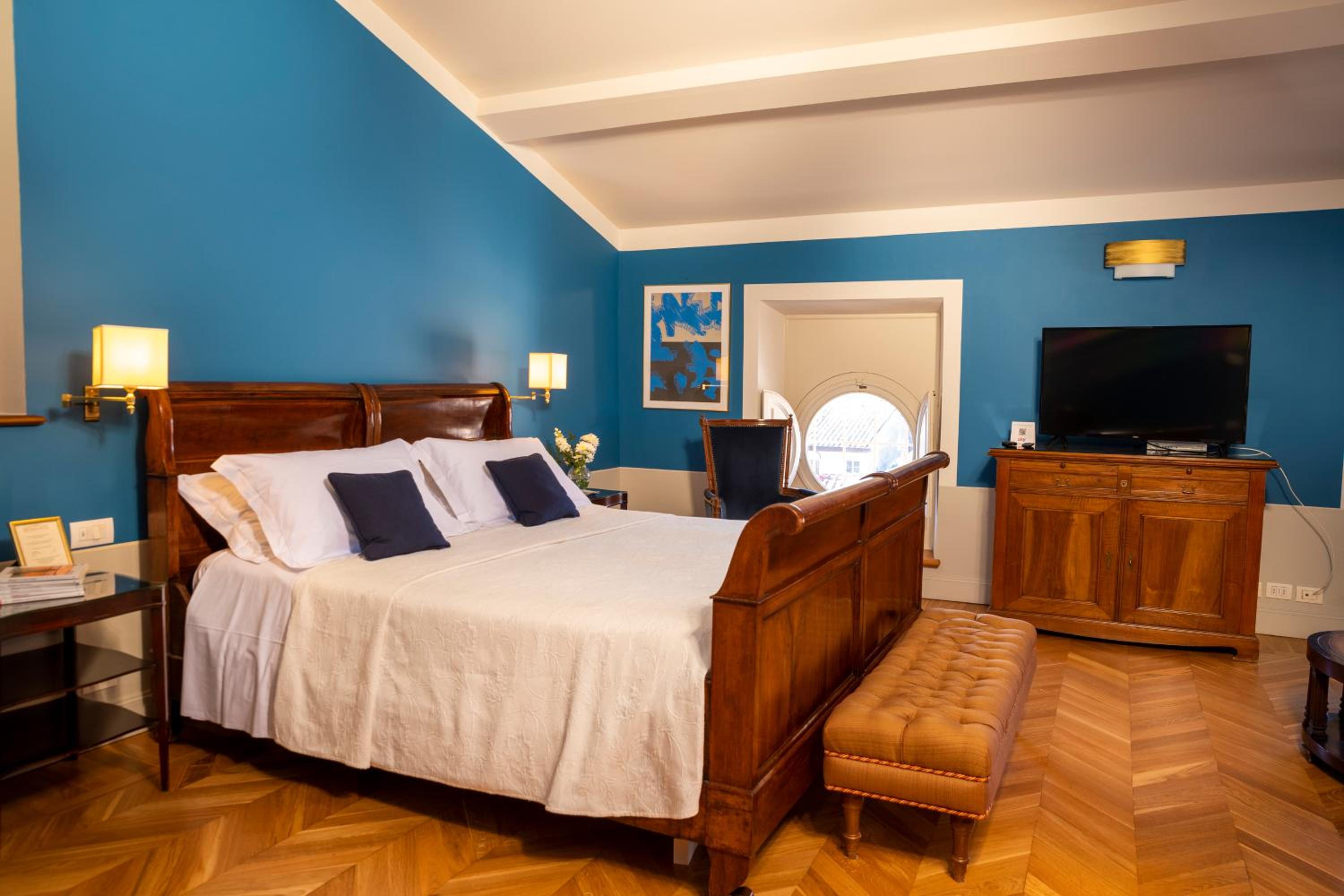 Junior Suite - Photo 1