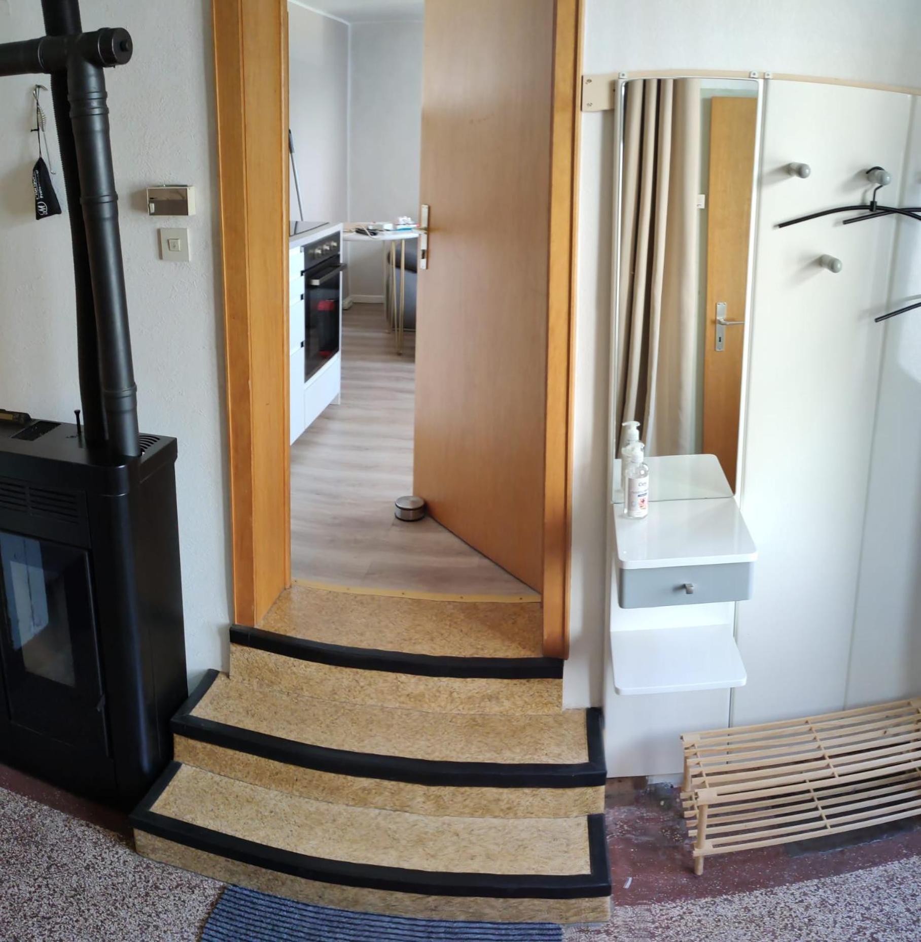 One-Bedroom Apartment photo 2
