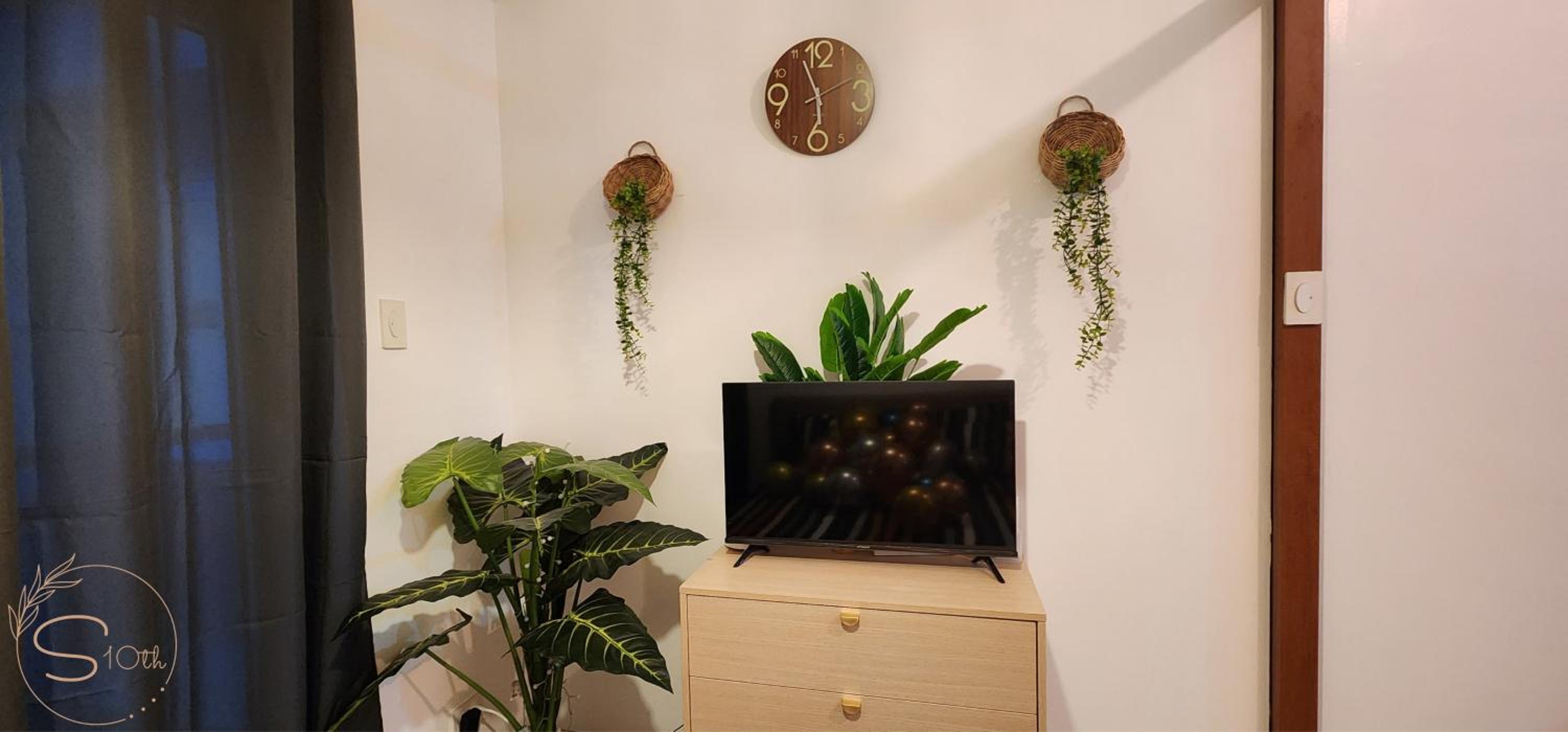 Studio With Balcony