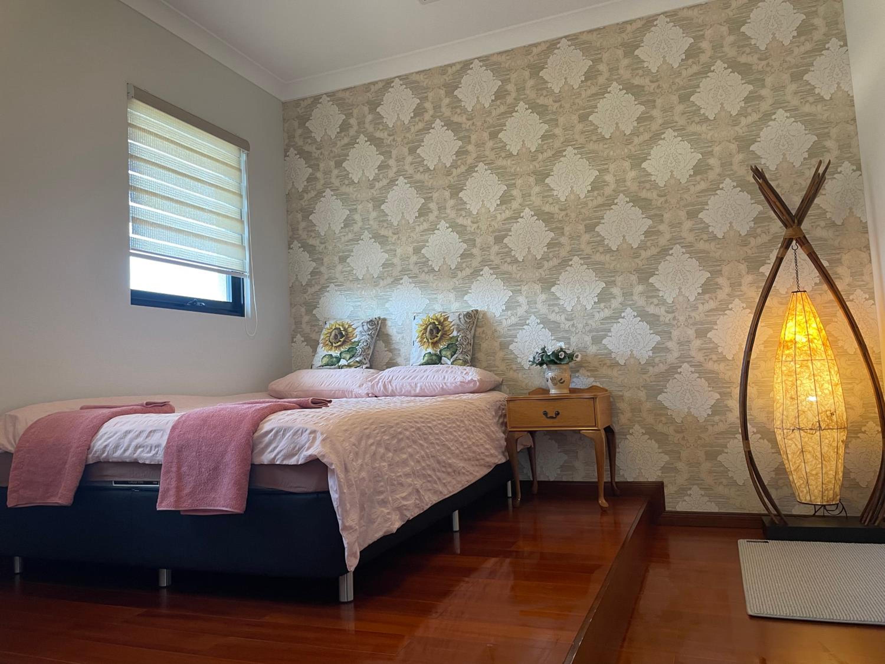 Double Room with Shared Bathroom photo 2