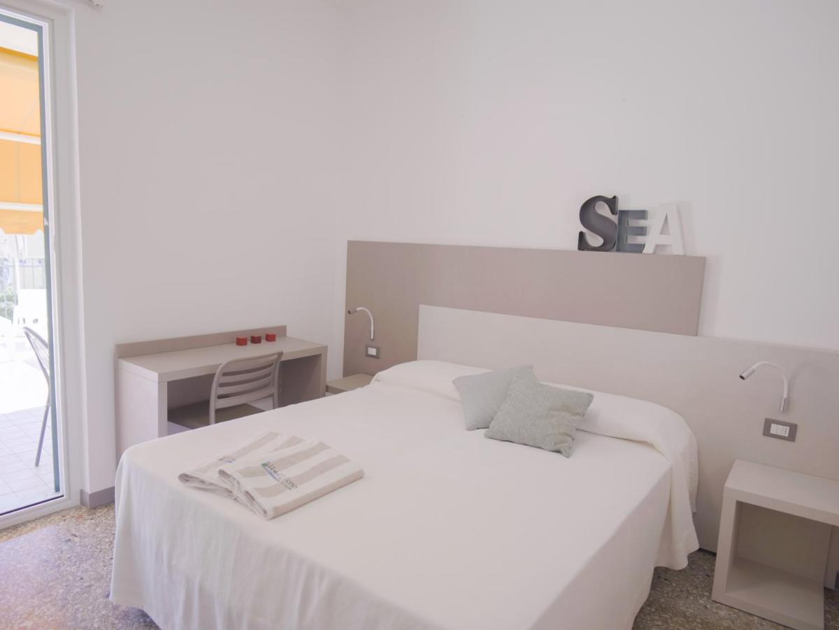 Triple Room with Terrace