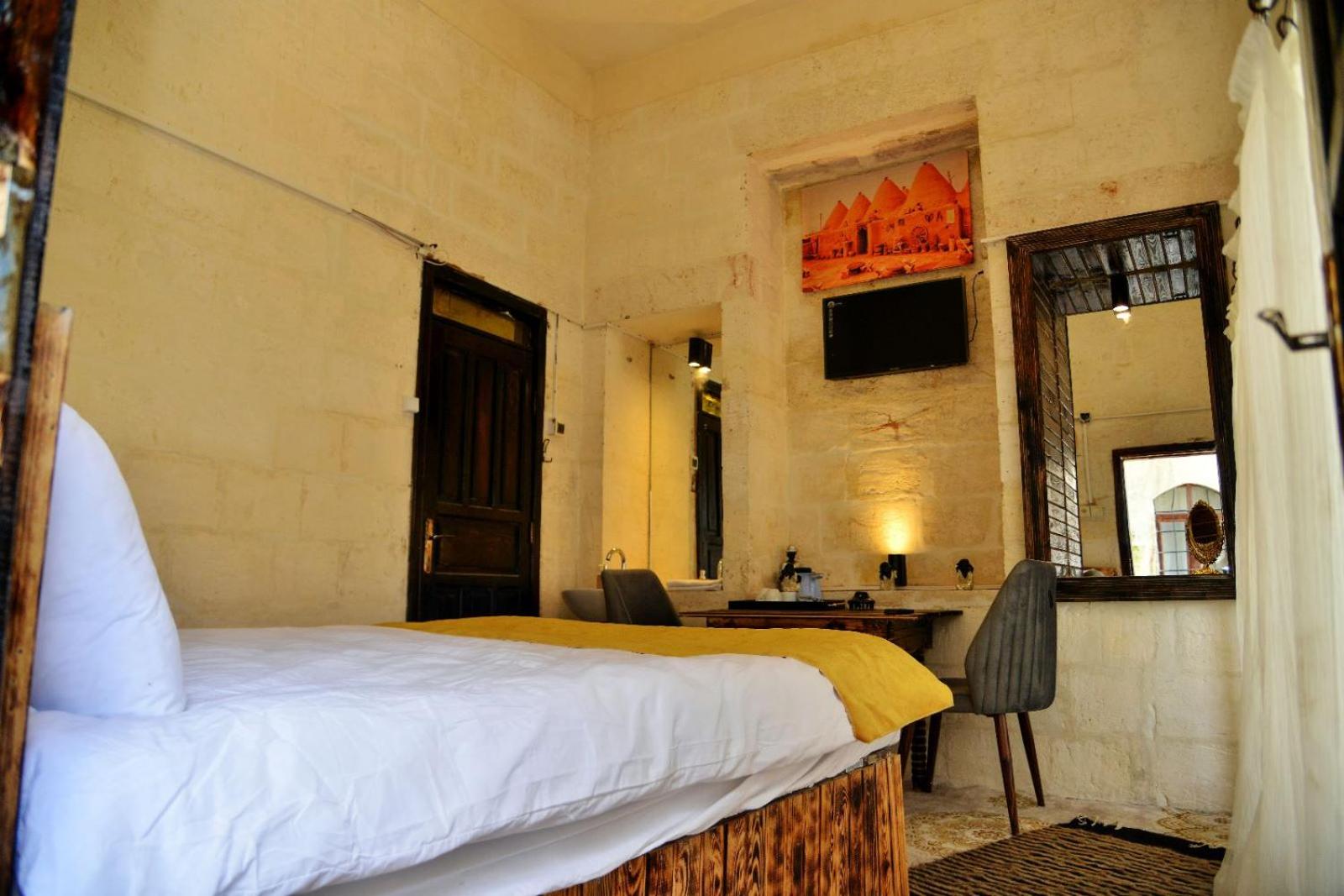 Deluxe Room - Photo 1