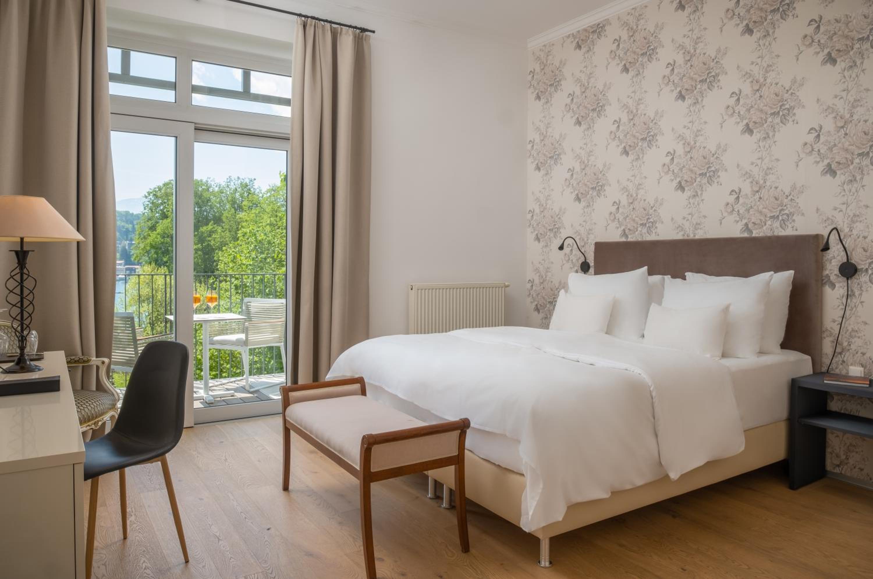 Deluxe Double Room with Balcony - Photo 1