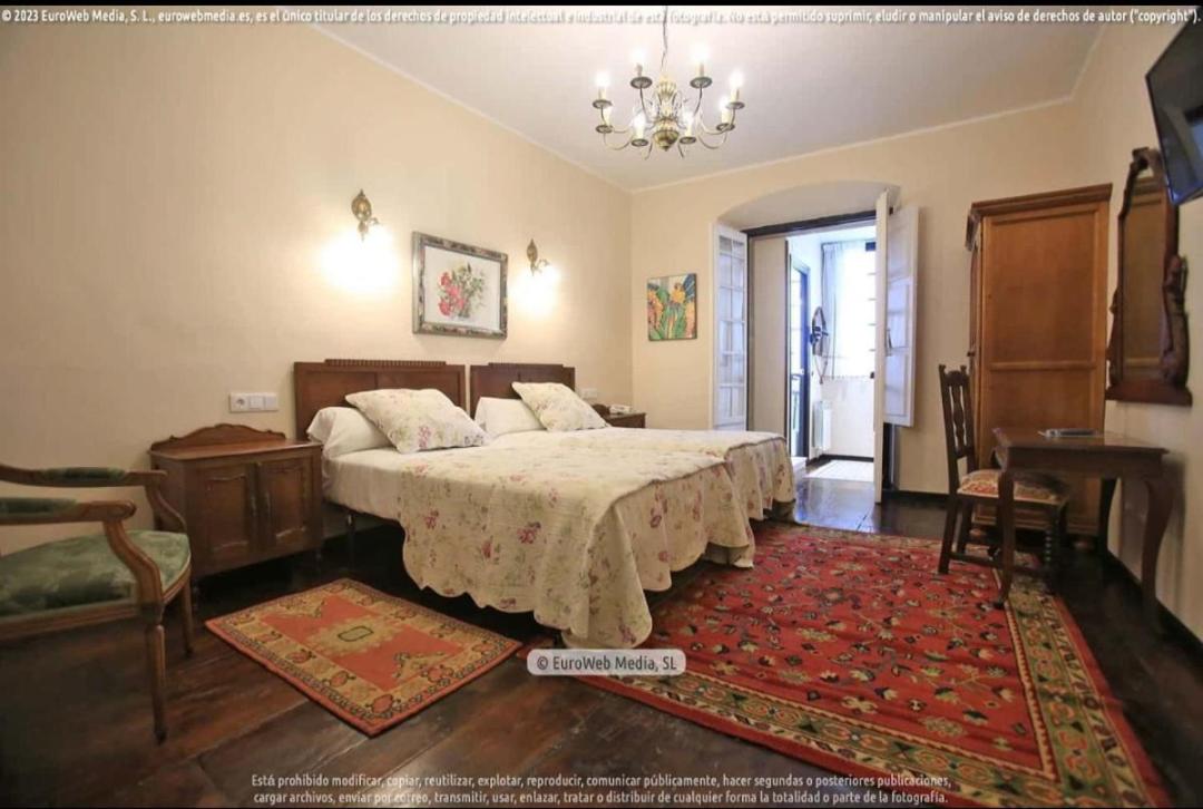 Habitación Doble Estándar o con Dos Camas Individuales.