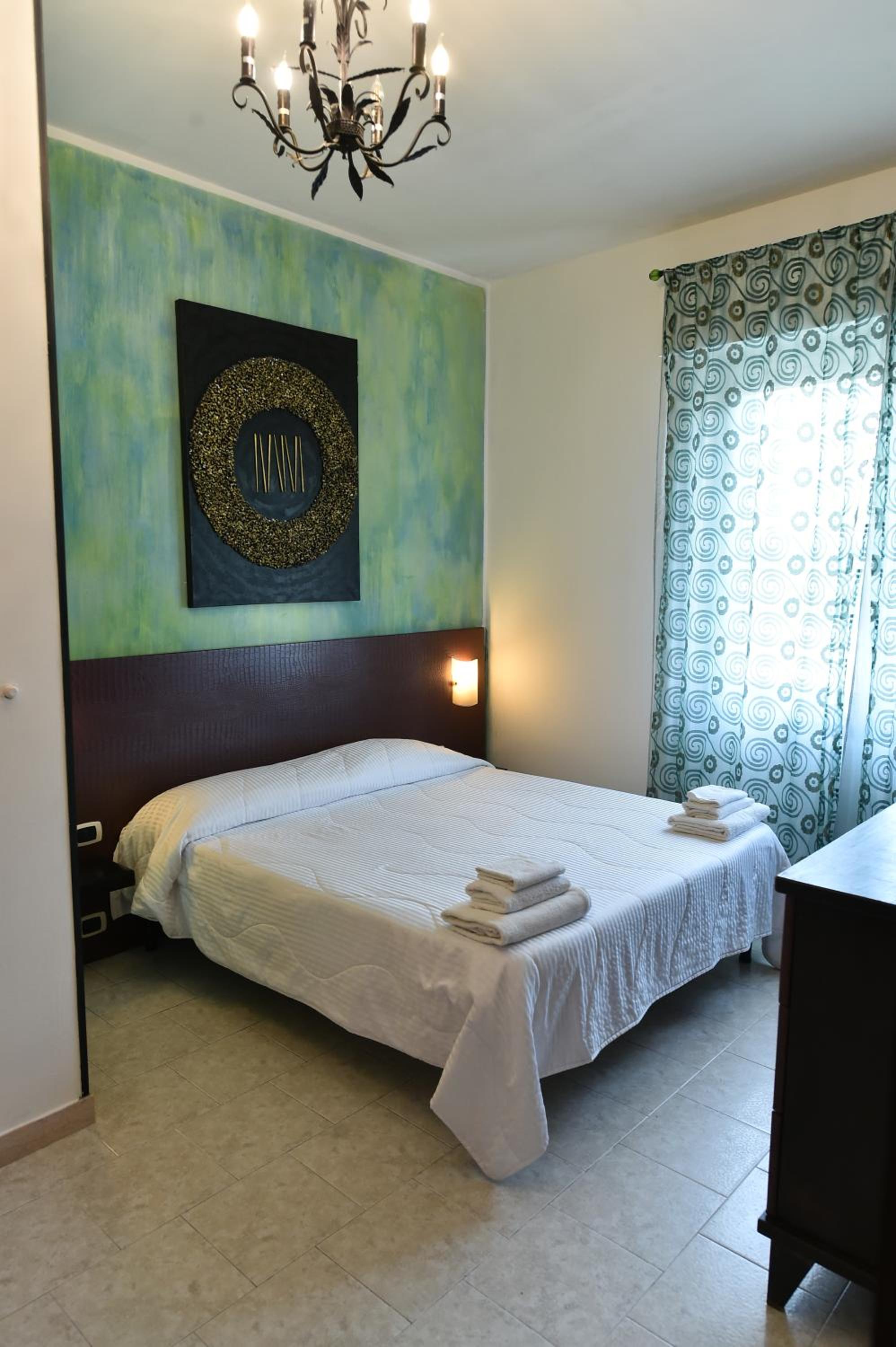 Double Room - Photo 5