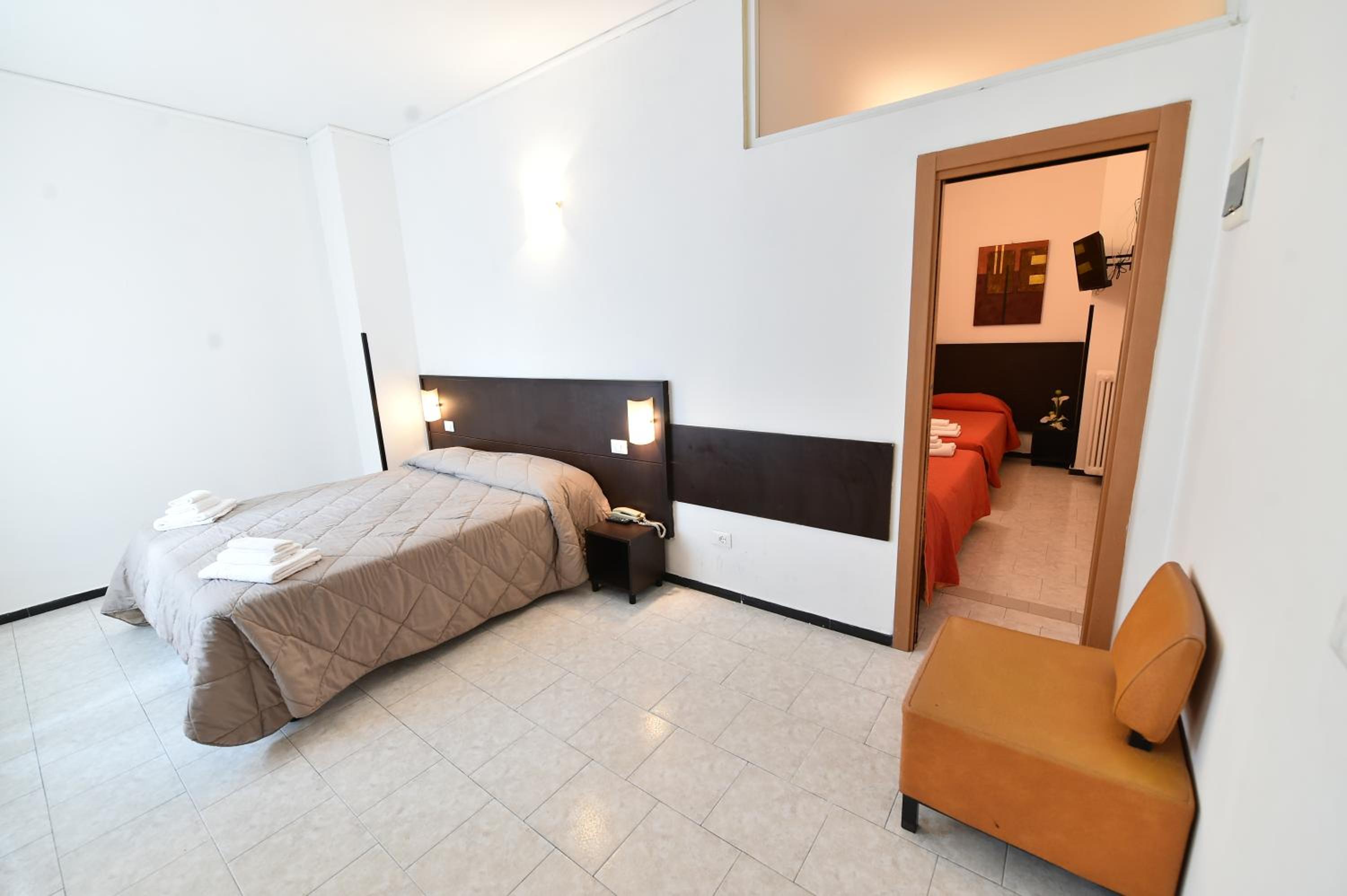 Quadruple Room - Photo 10