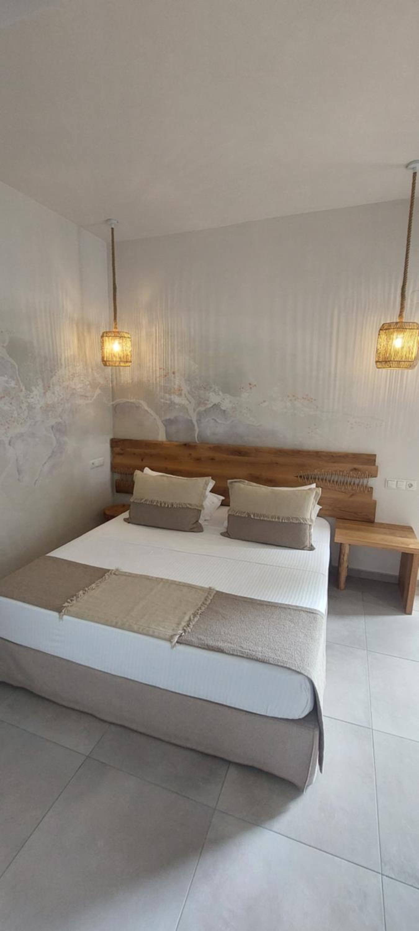 Family Room with Side Sea View - Photo 5