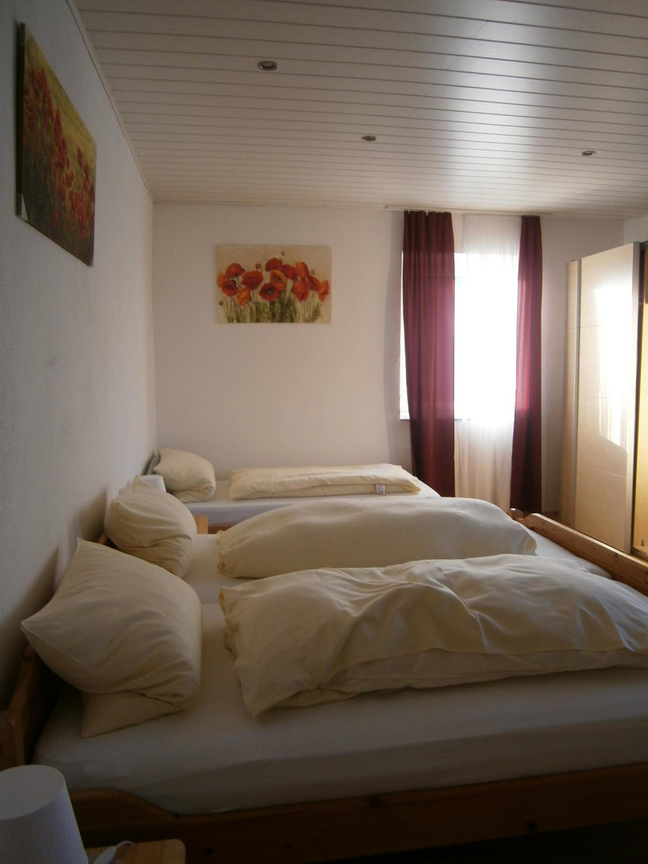 Quadruple Room with Shower - Photo 1