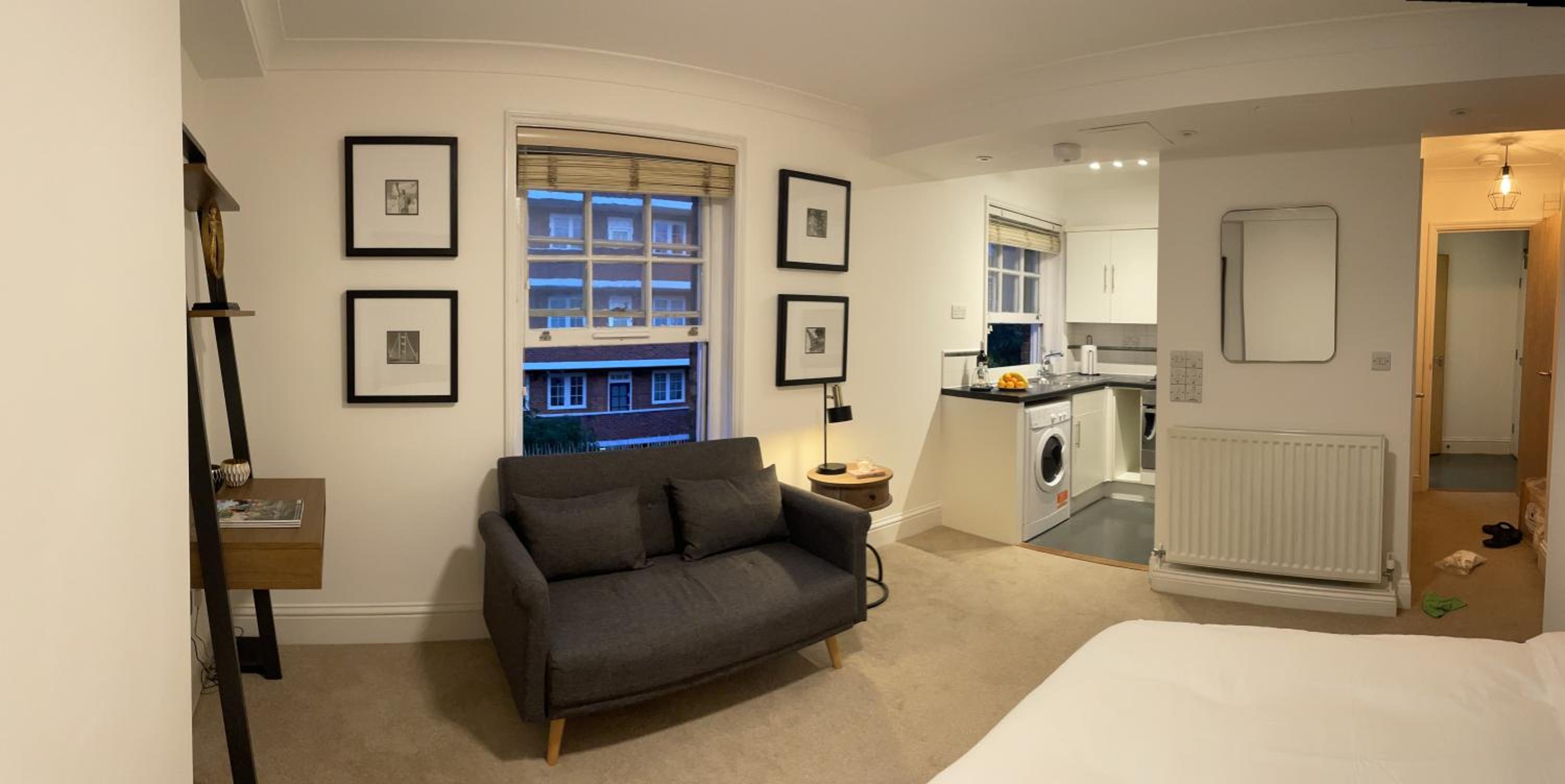 One-Bedroom Apartment photo 1