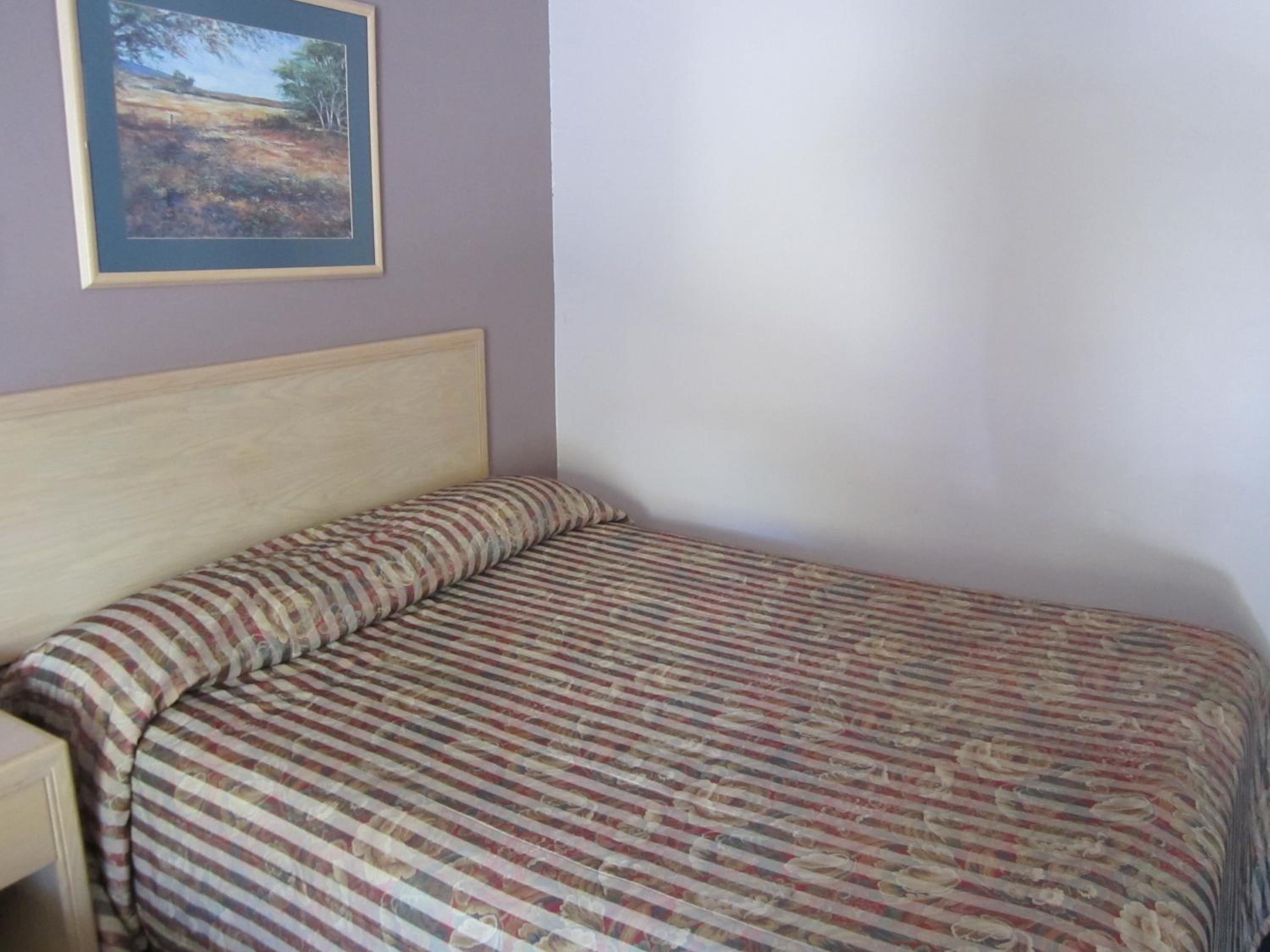 Queen Room photo 1