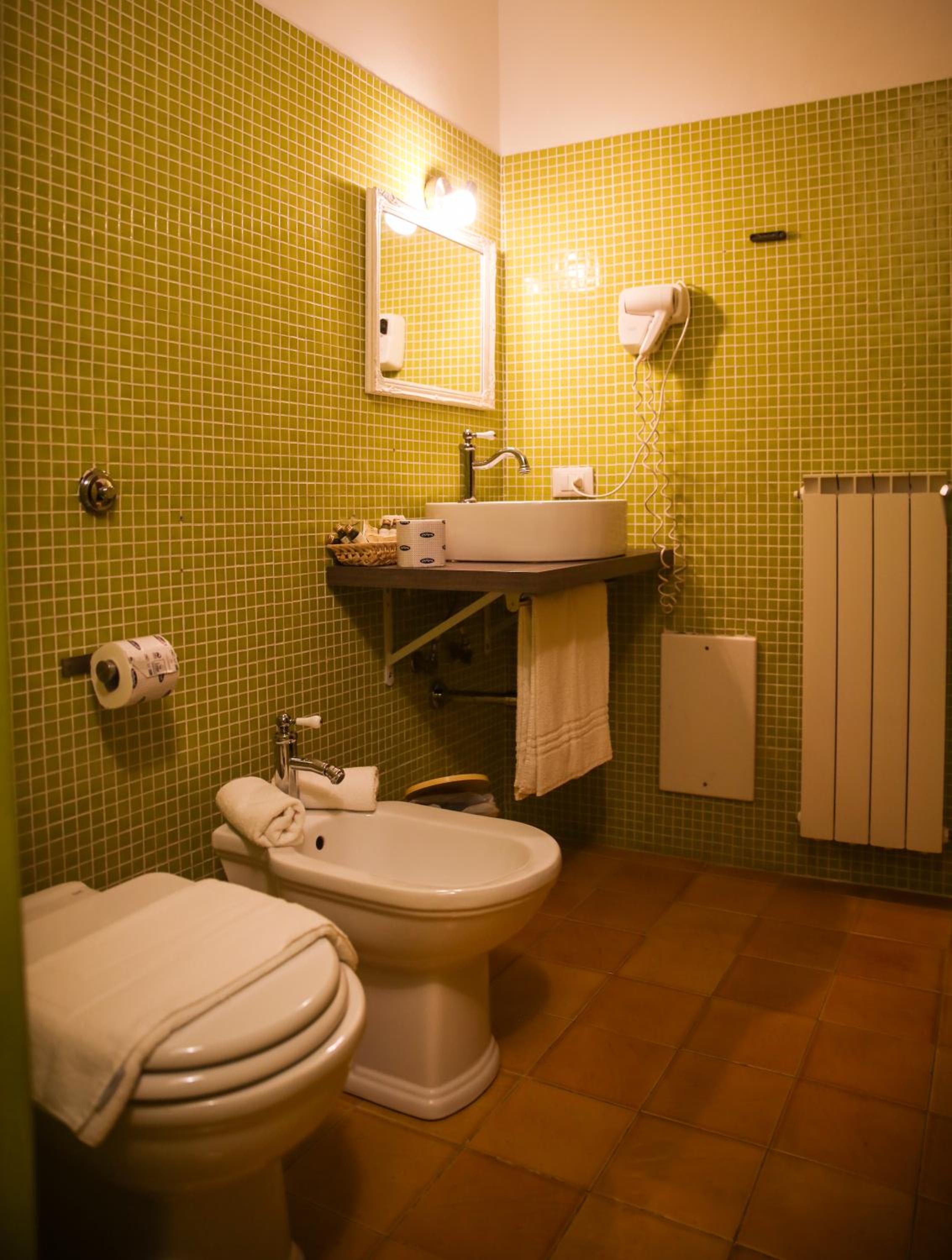 Double Room with Pool View - Photo 2