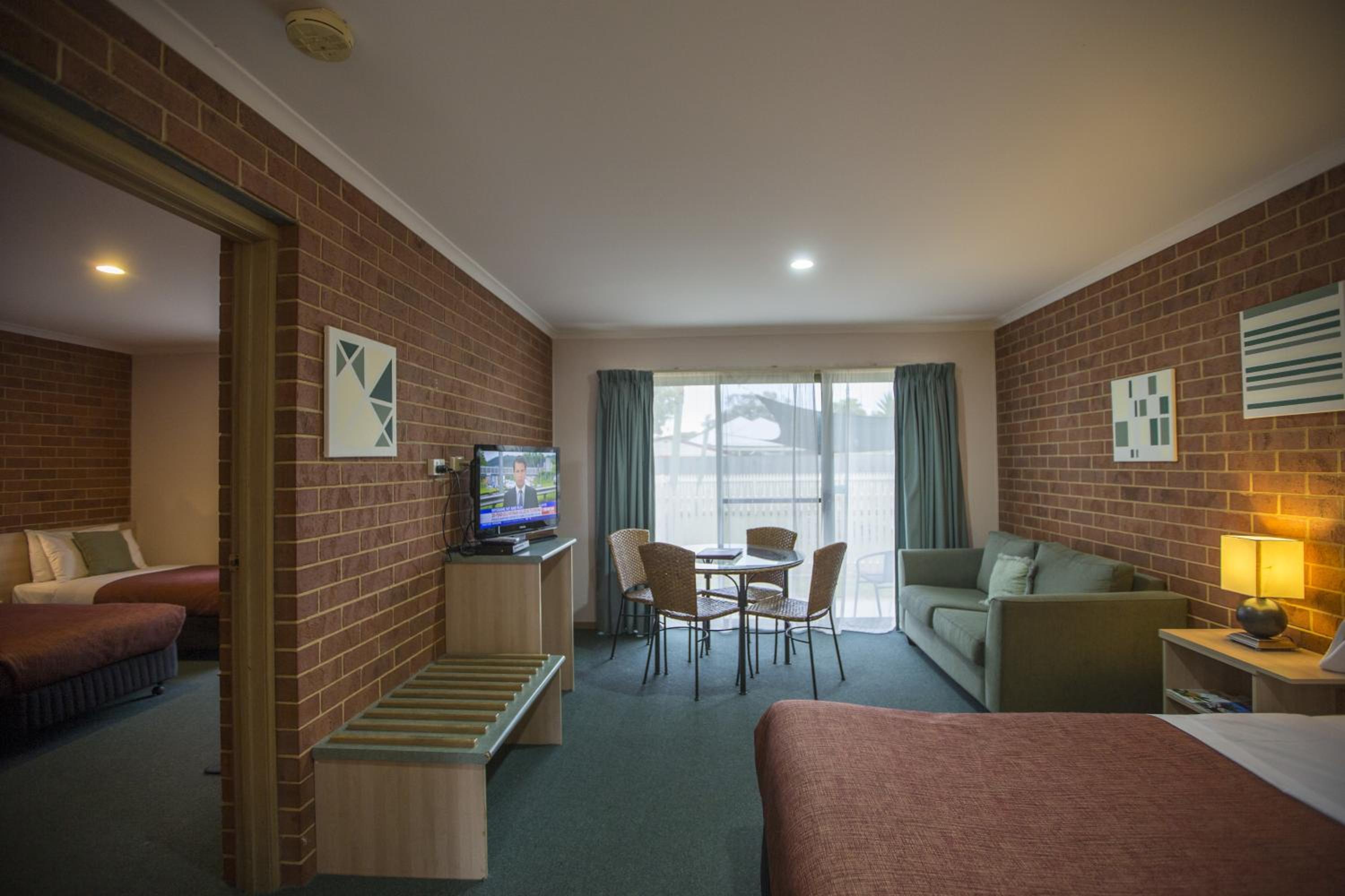 Family Suite - Photo 3