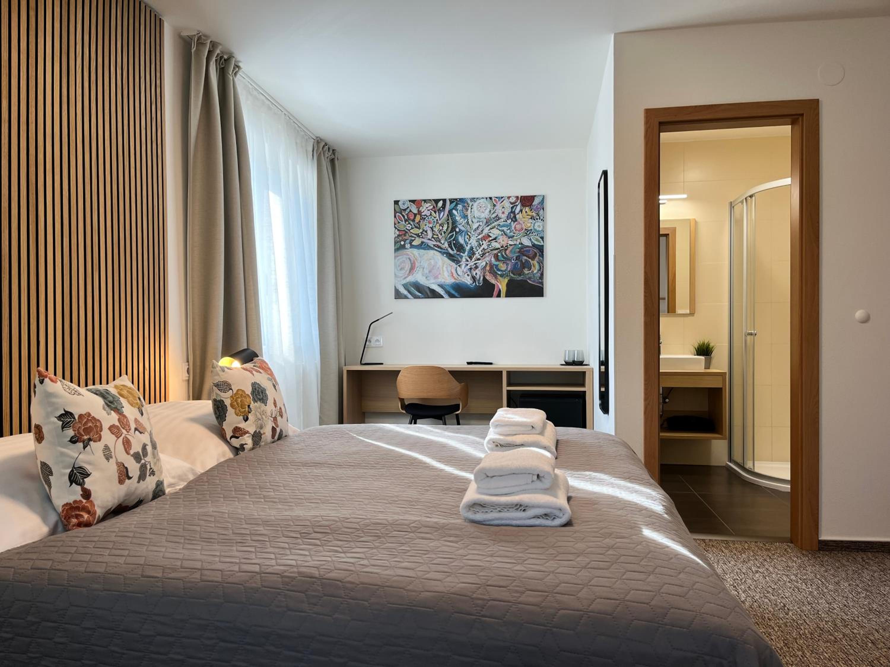 Double Room with Extra Bed photo 2