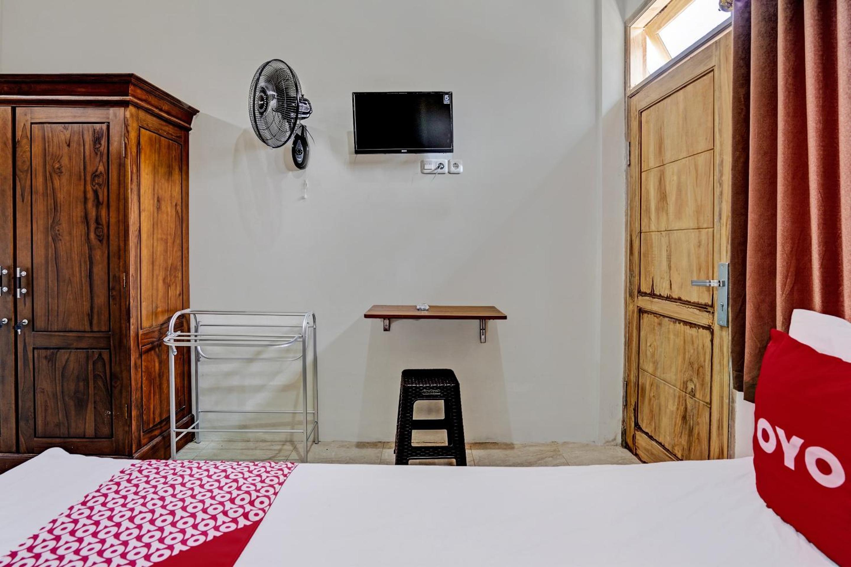 Economy Double Room photo 3
