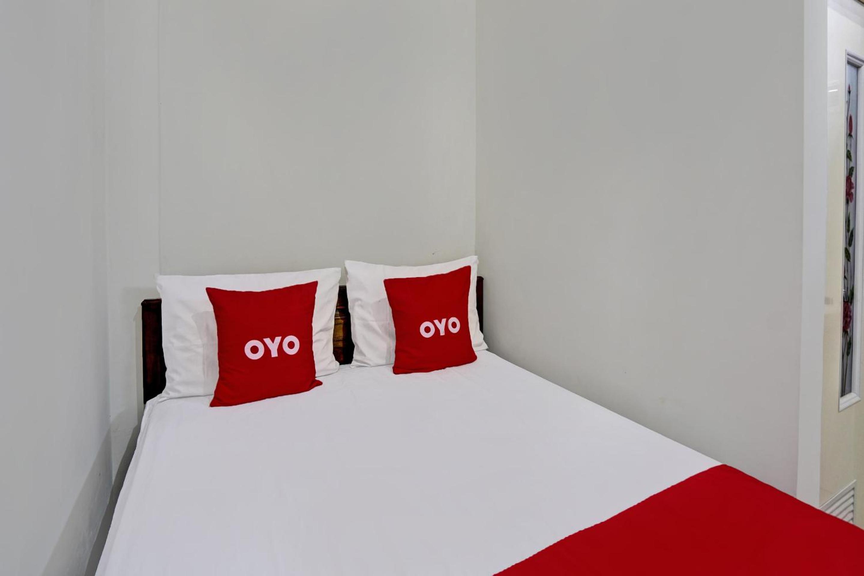 Standard Queen Room photo 3