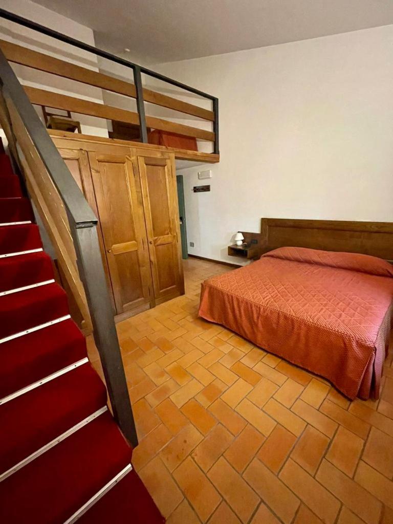 Economy Triple Room photo 1