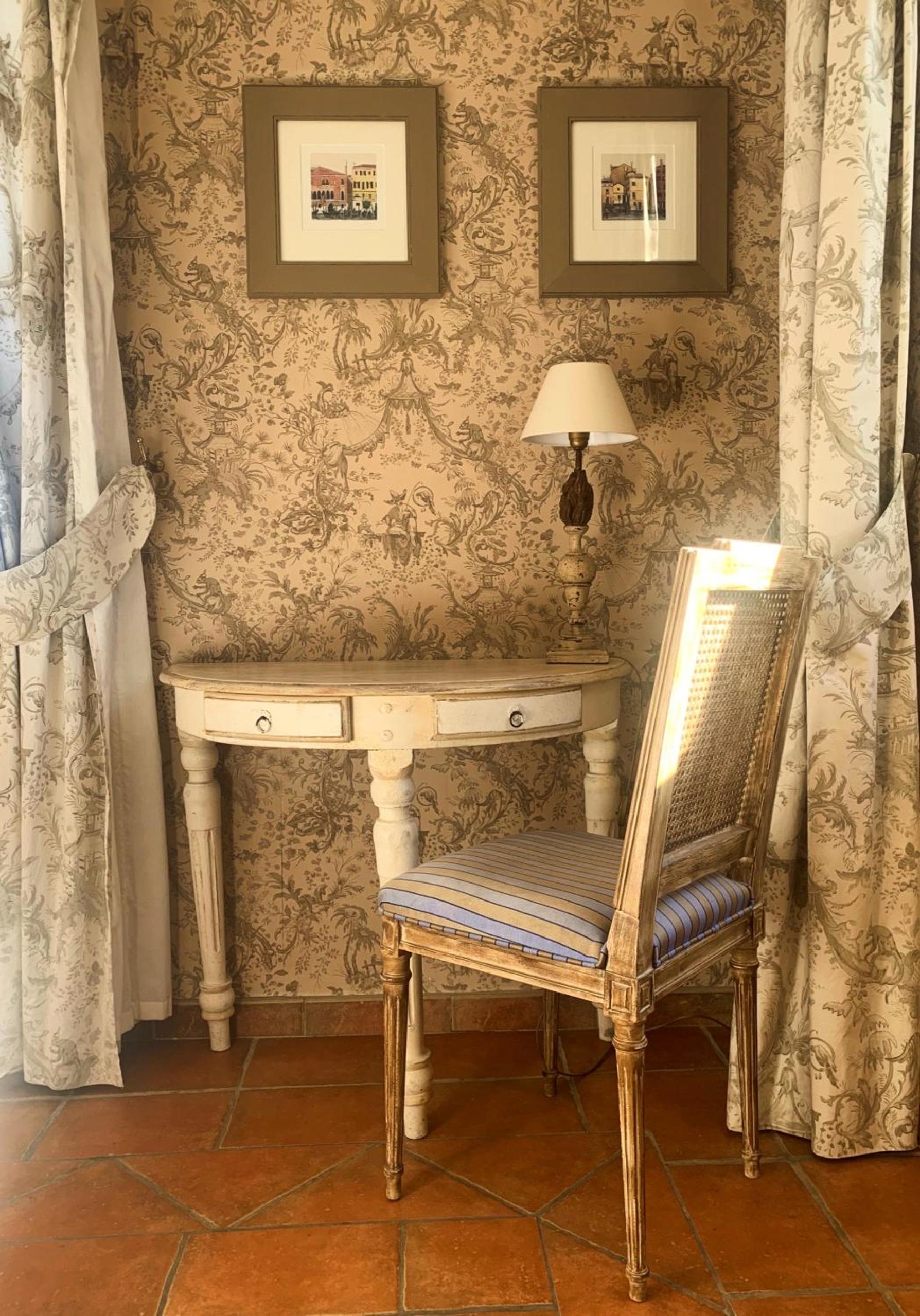Charming Room - Photo 4