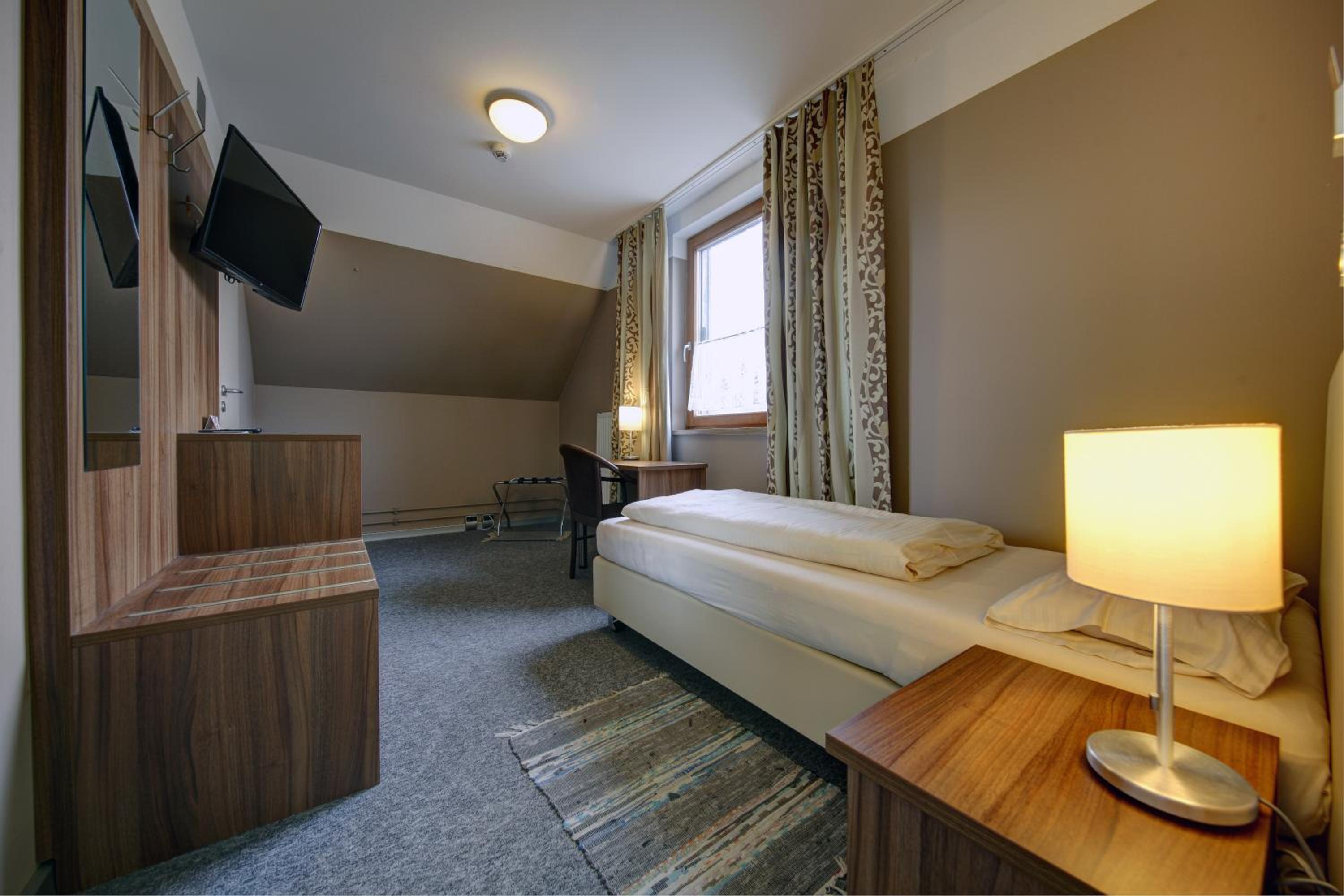 Single Room photo 1