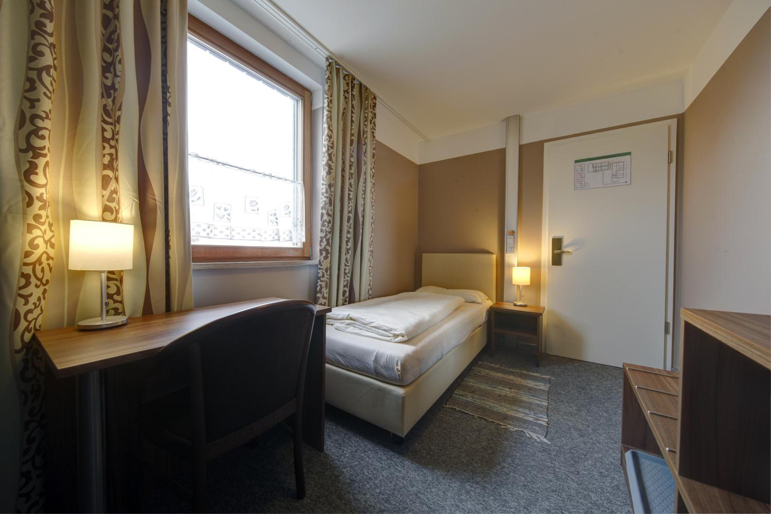 Single Room photo 3
