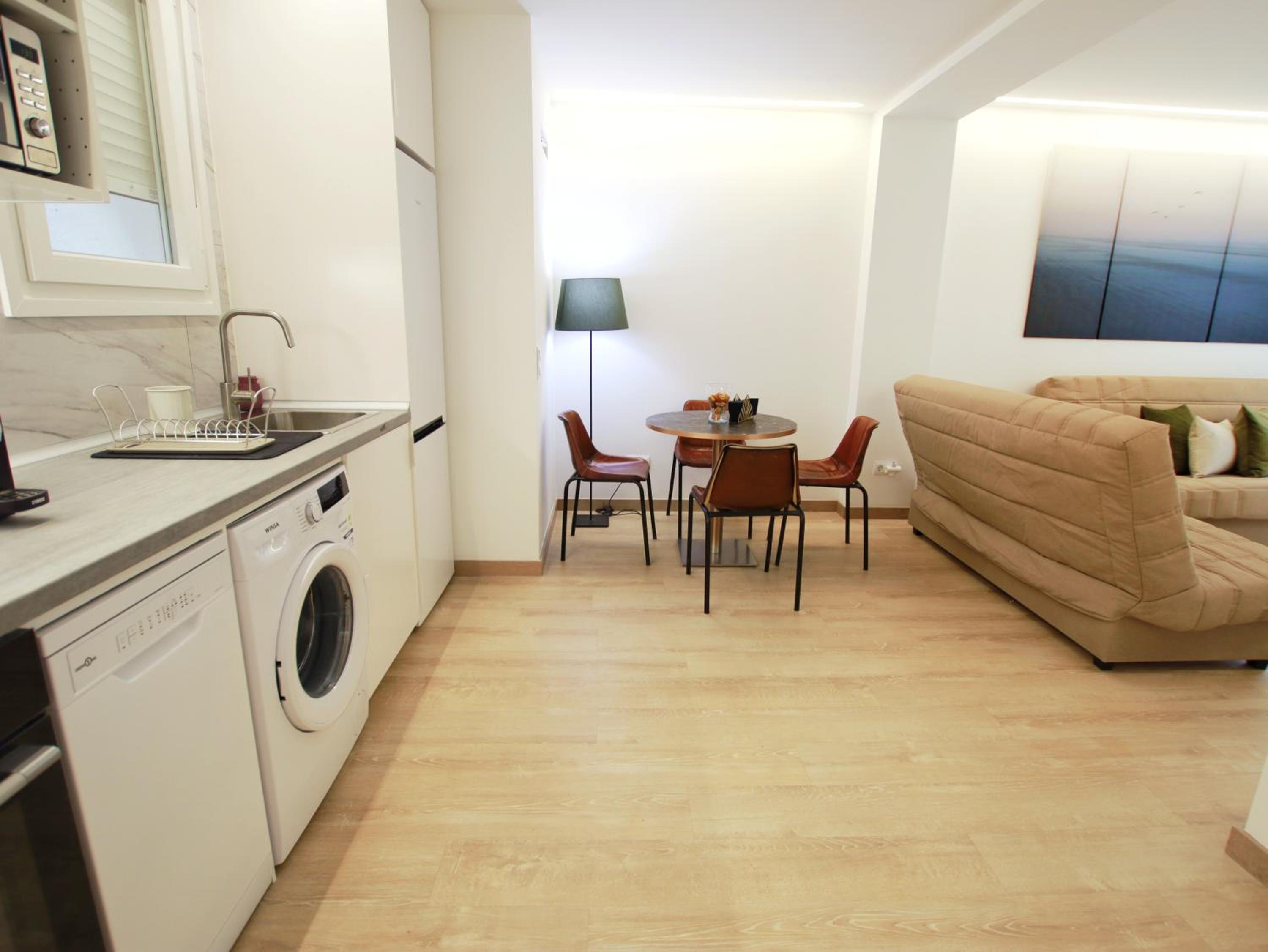 One-Bedroom Apartment photo 3