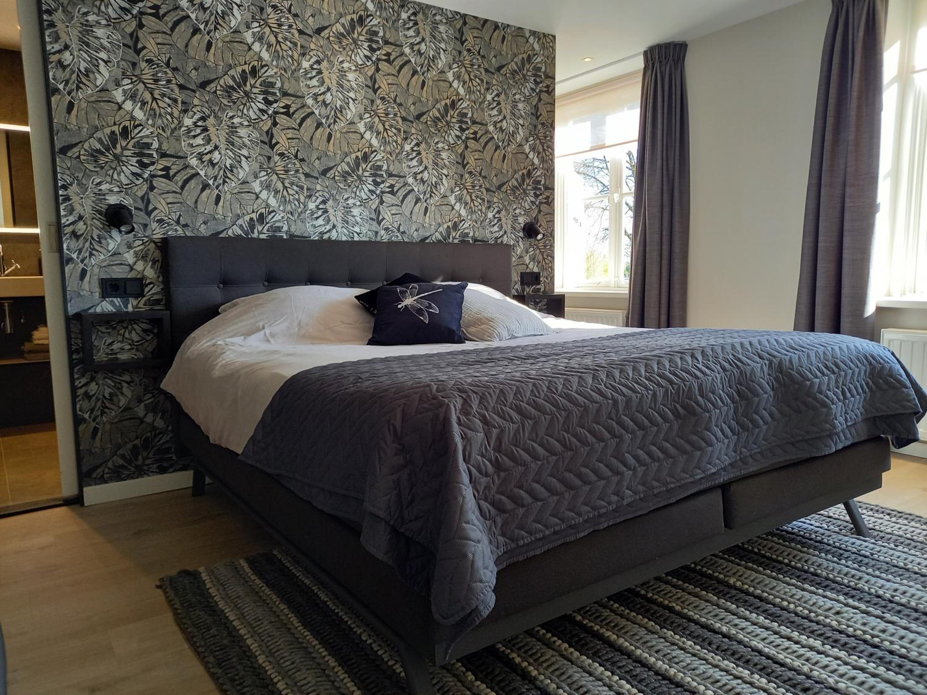 Deluxe Double Room with Shower photo 1