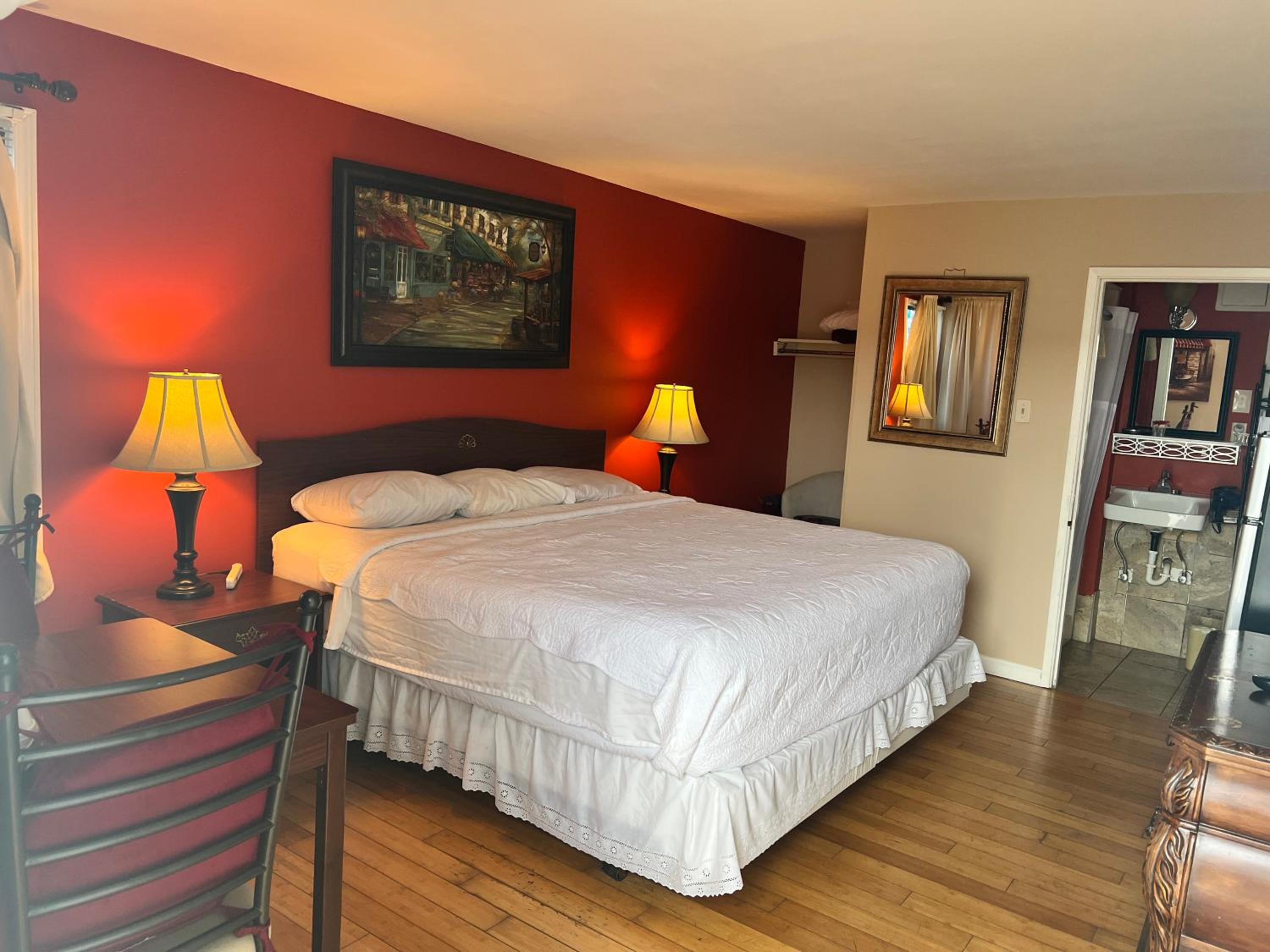 Standard King Room - Photo 1