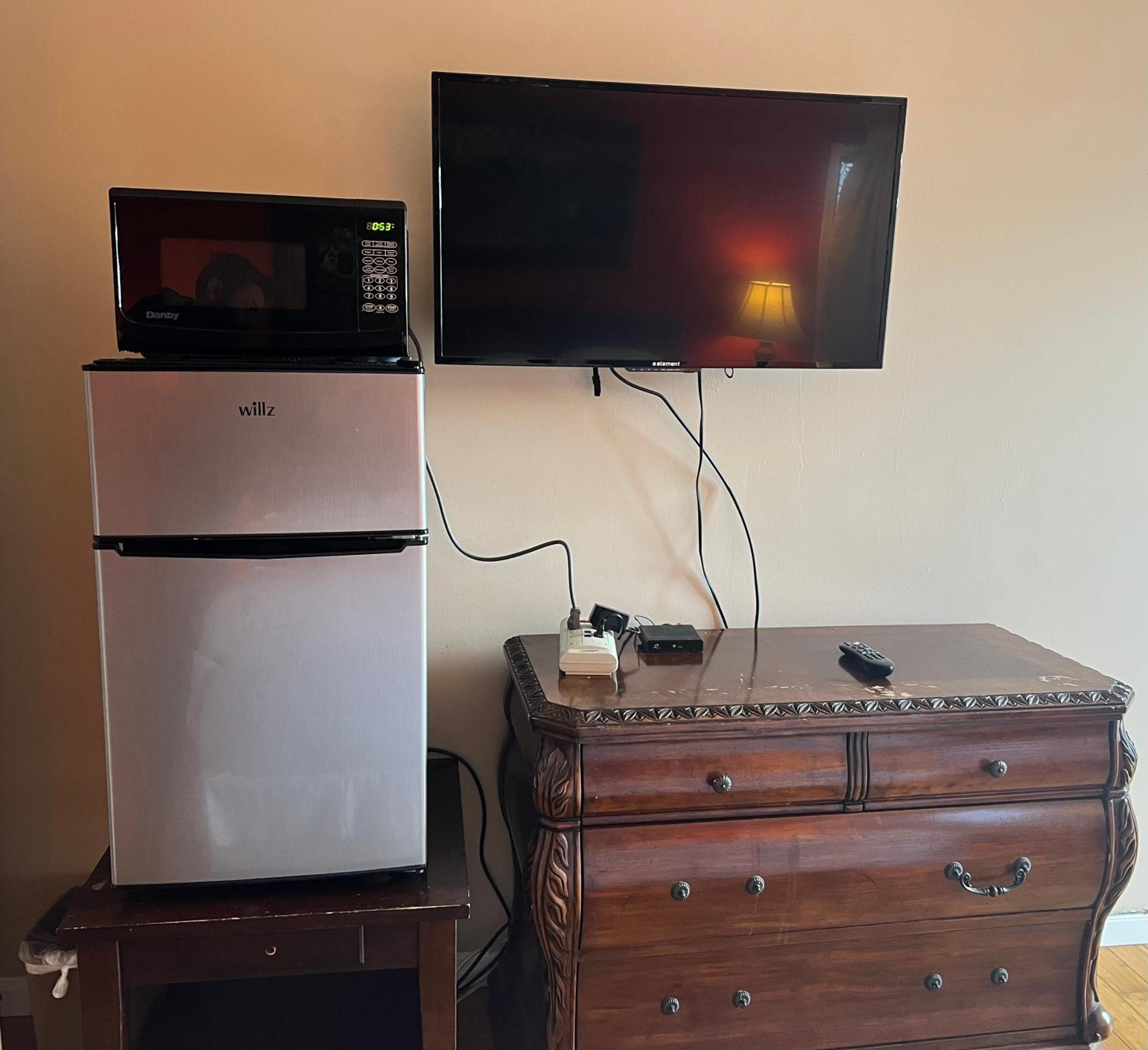 Standard King Room - Photo 3