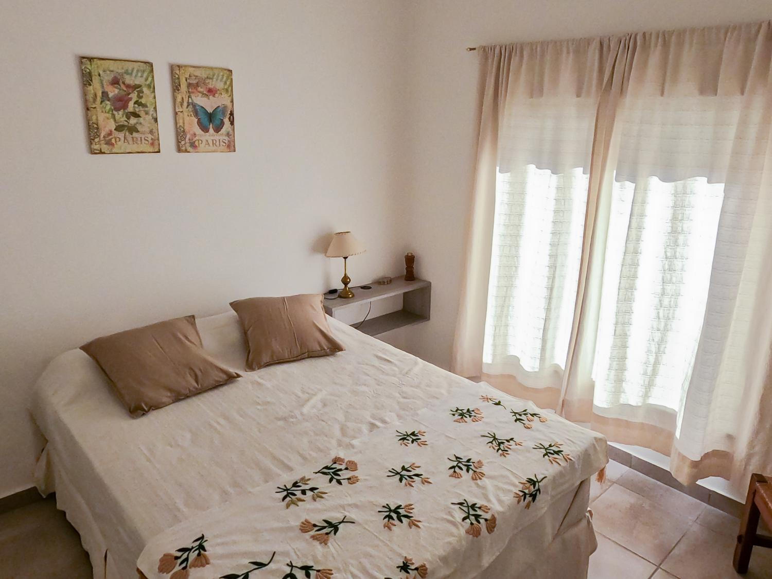 One-Bedroom House photo 1