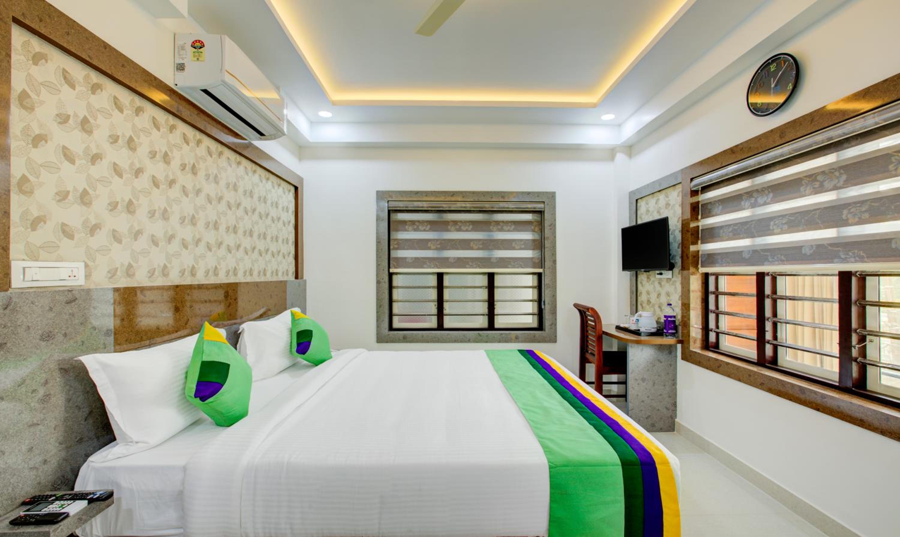 Superior Room With Living Area & Balcony photo 1