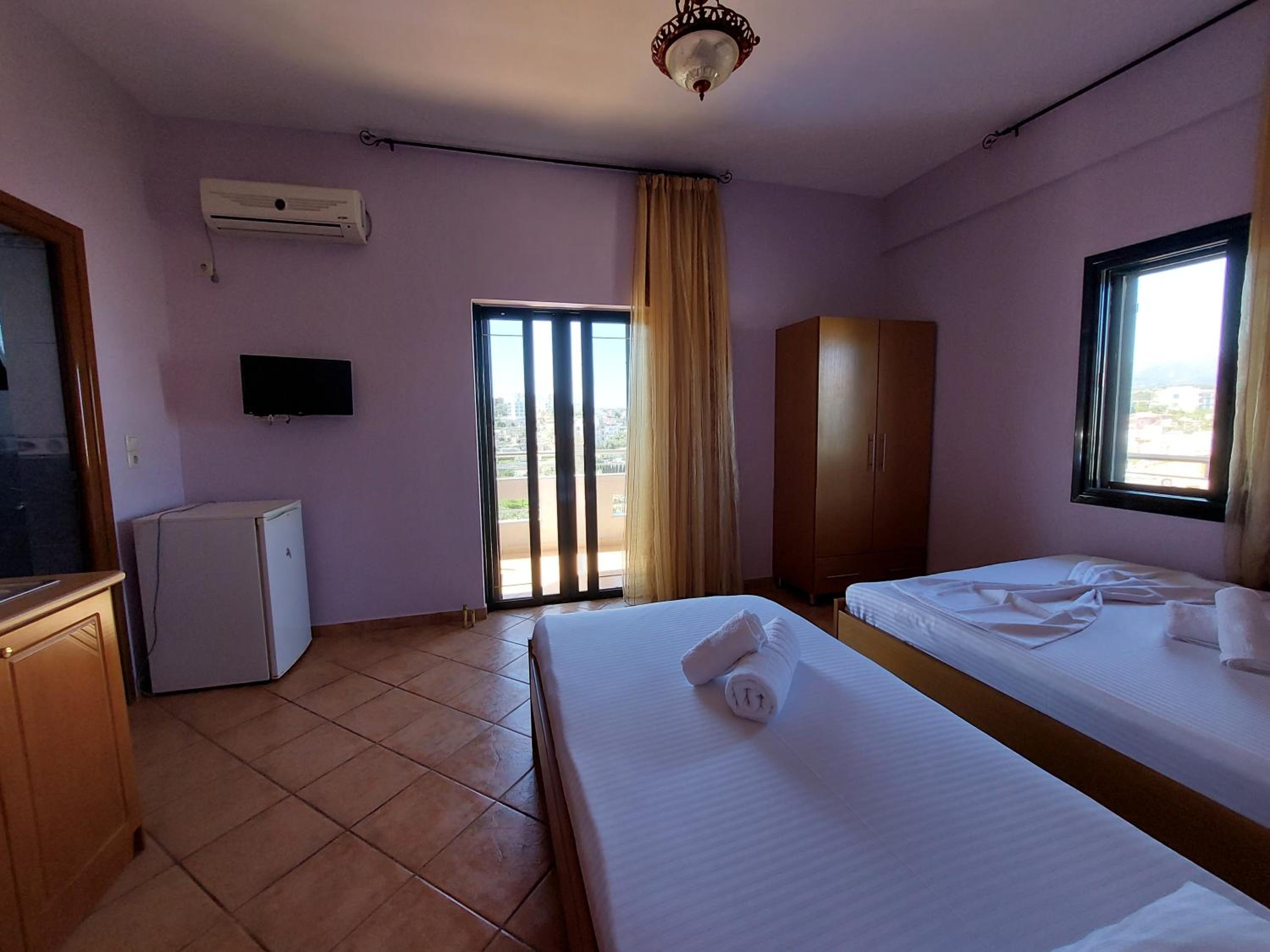 Triple Room with Garden View