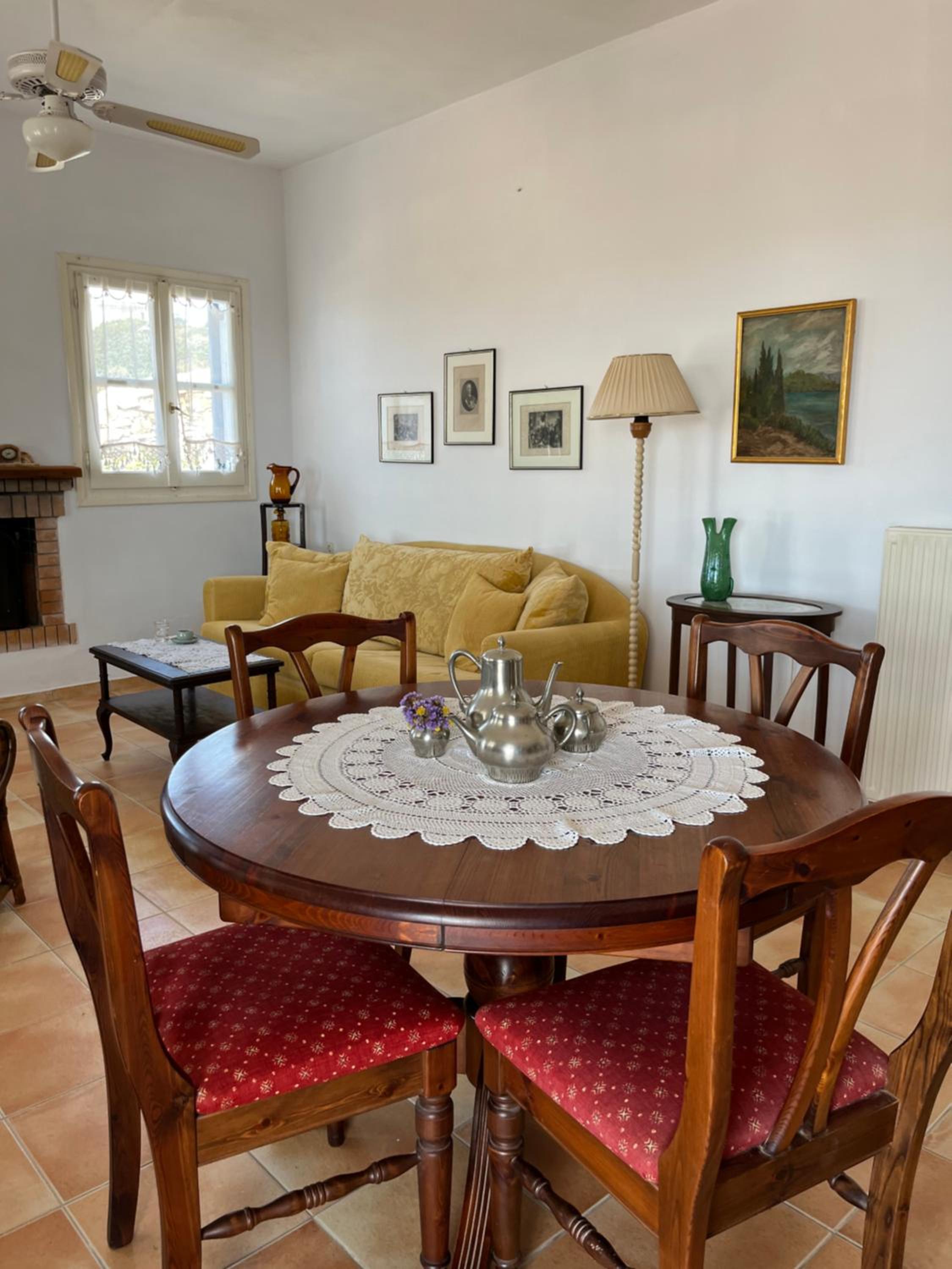 Three-Bedroom House photo 3