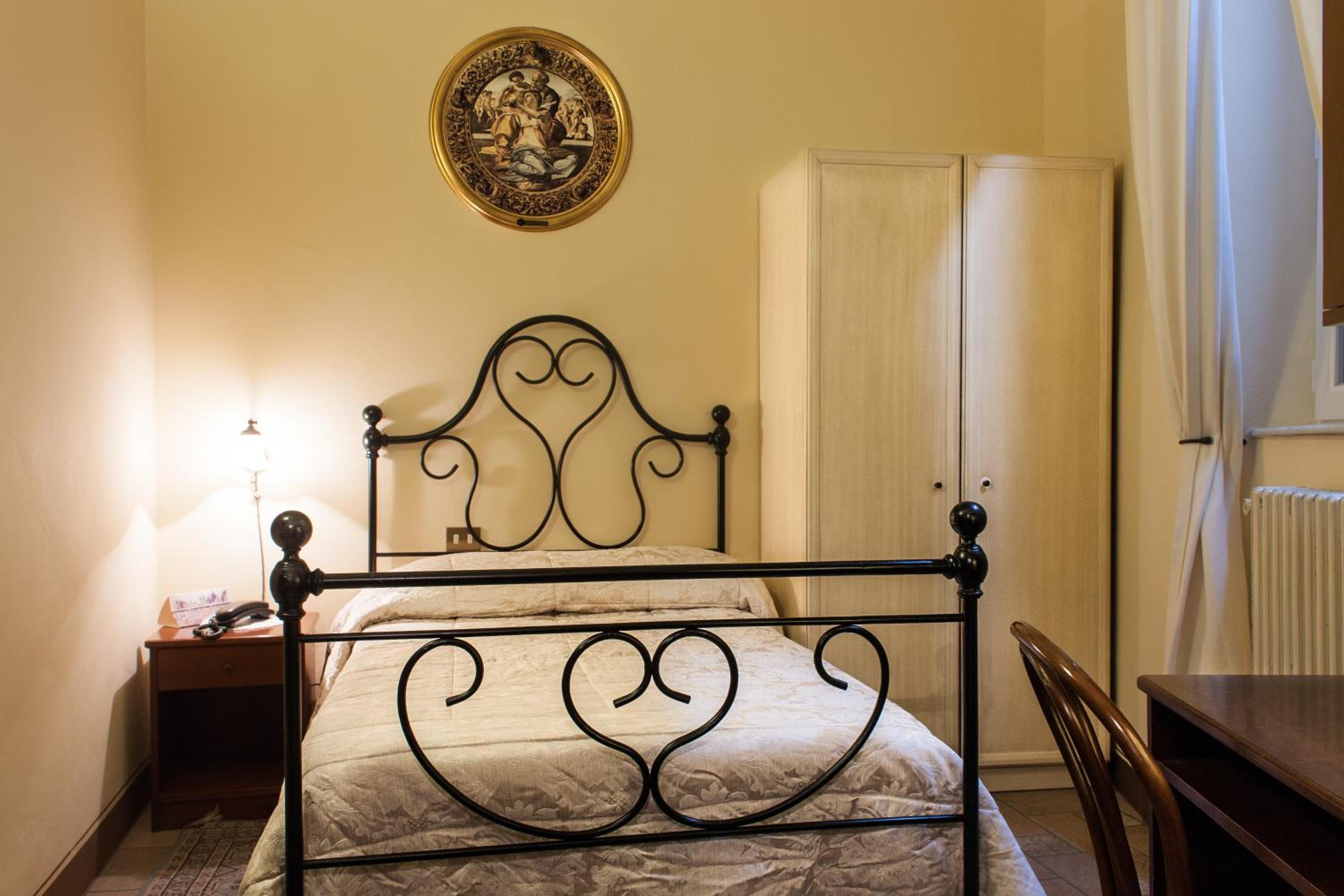 Single Room photo 1