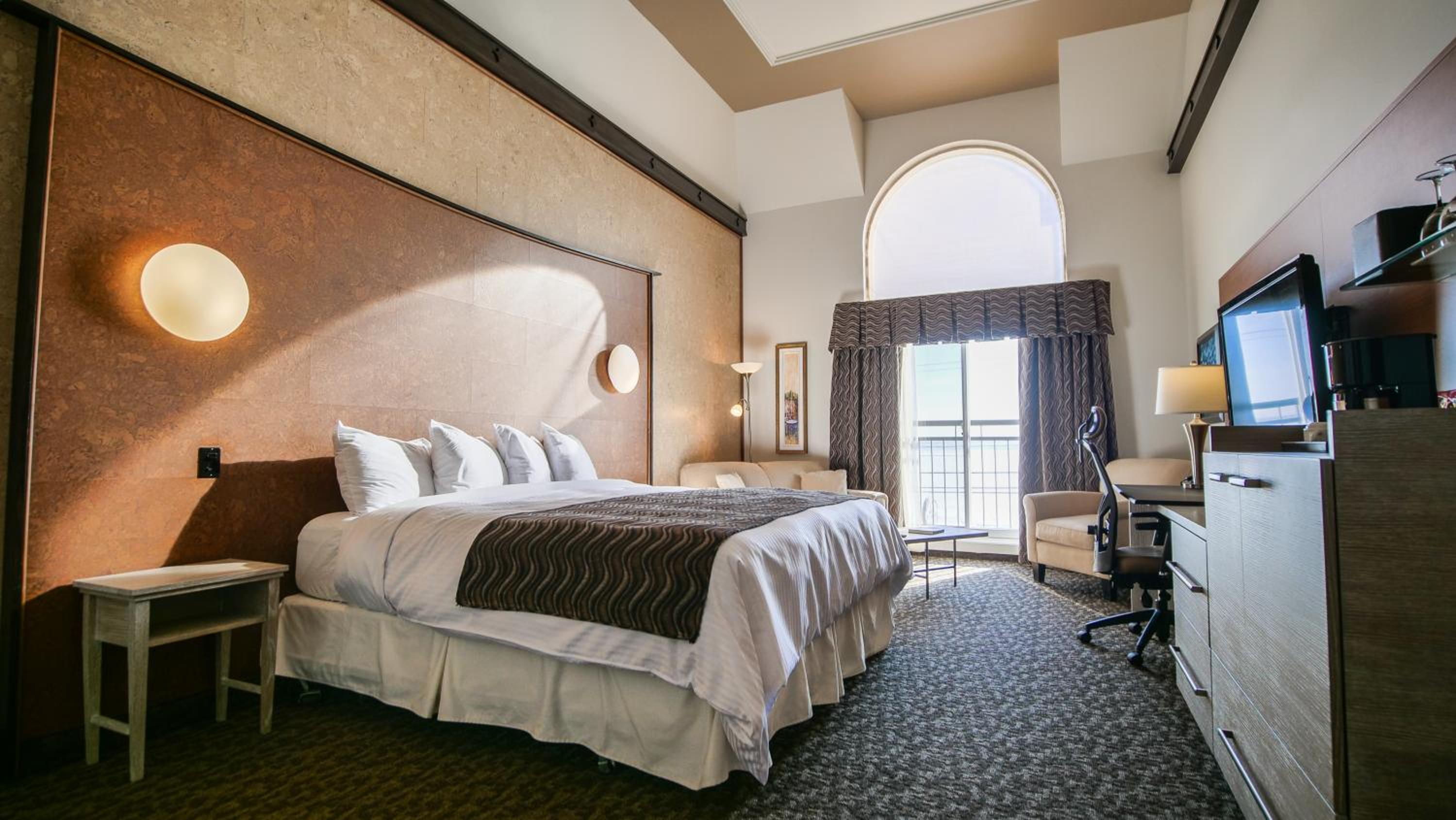 Luxury King Room