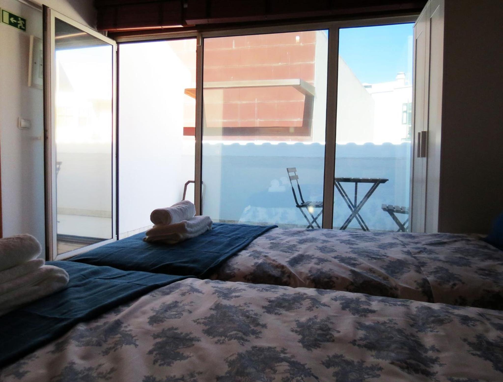Standard Double Room - Photo 9