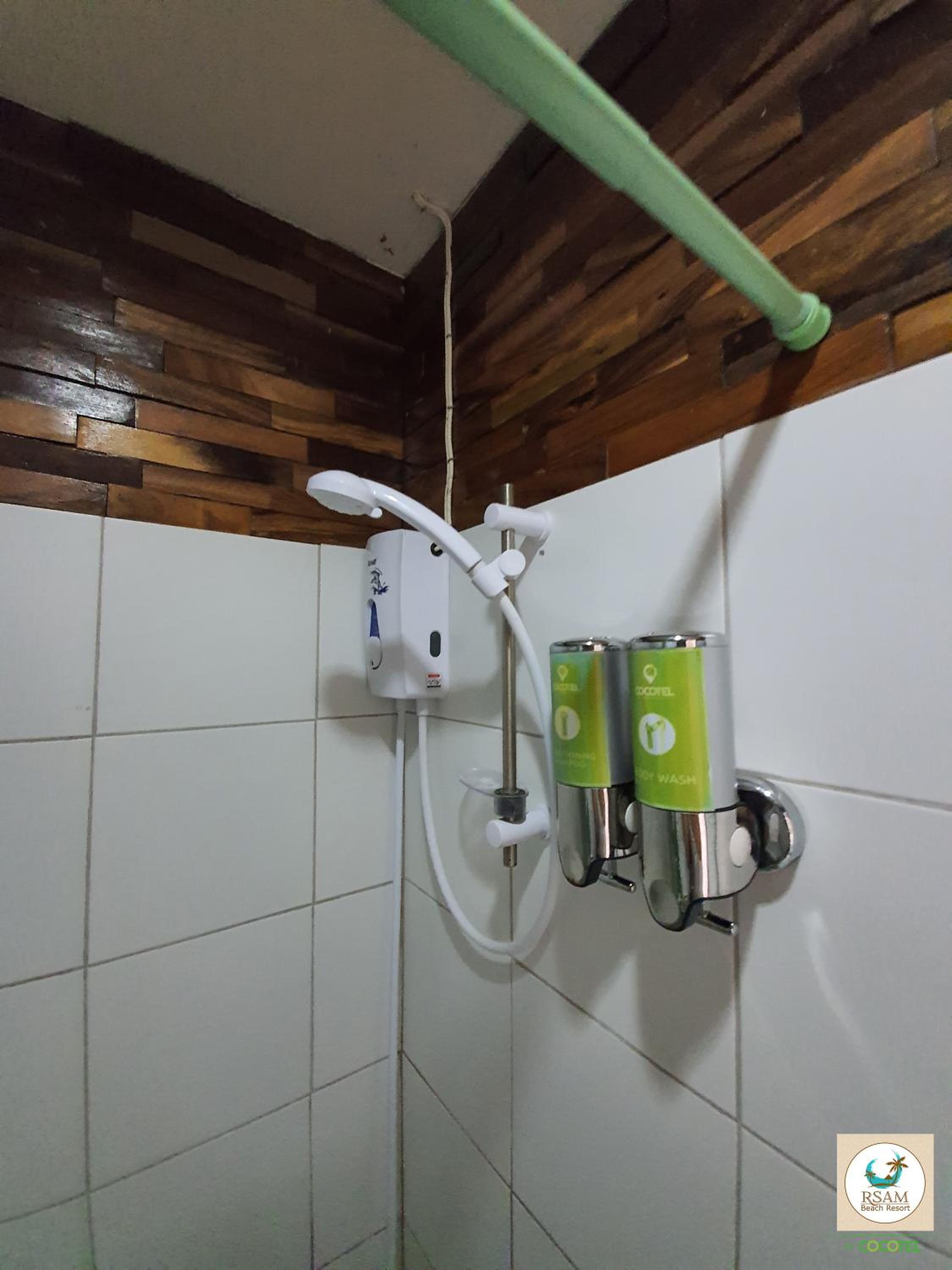 Deluxe Triple Room - Photo 9