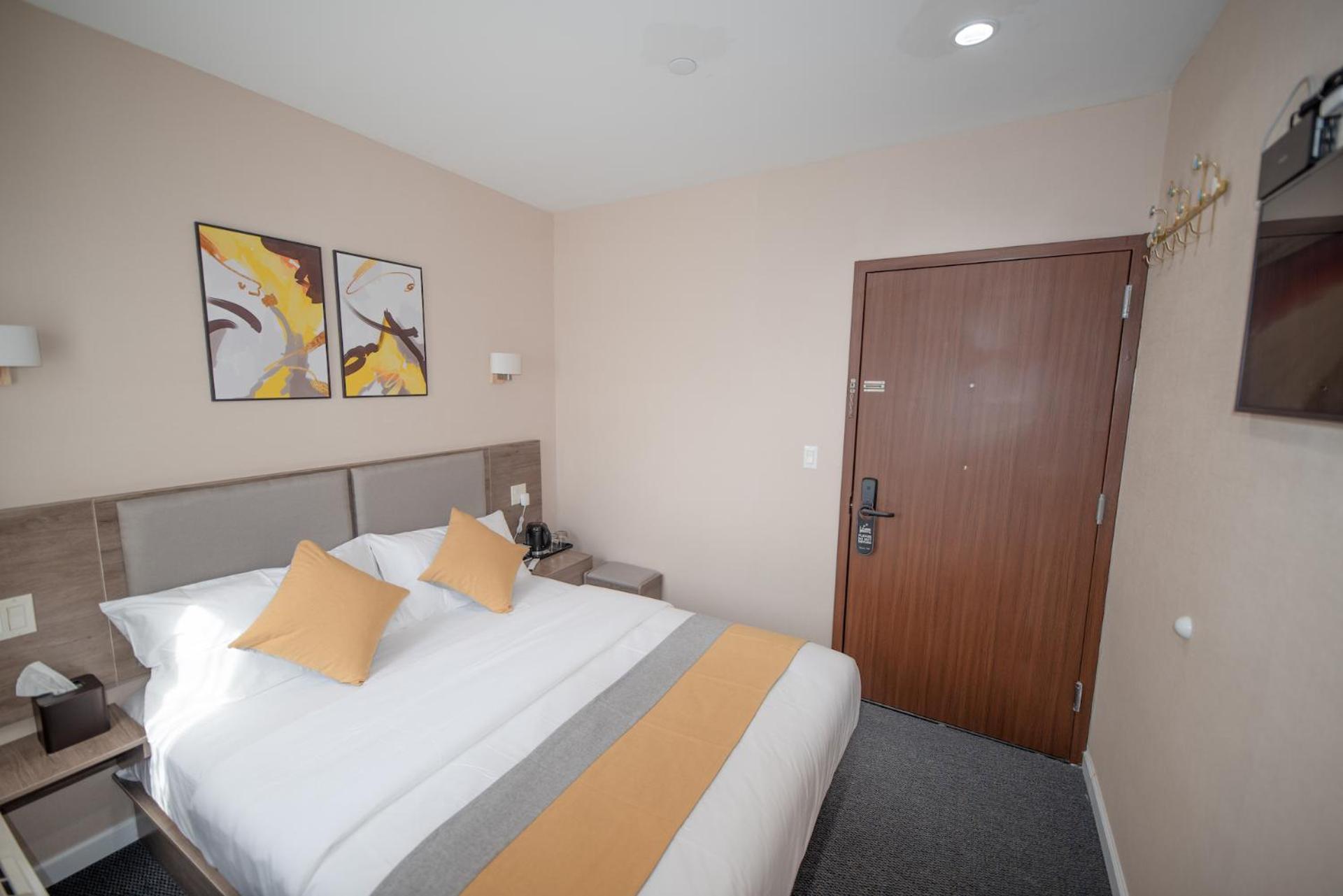 Double Room - Photo 20