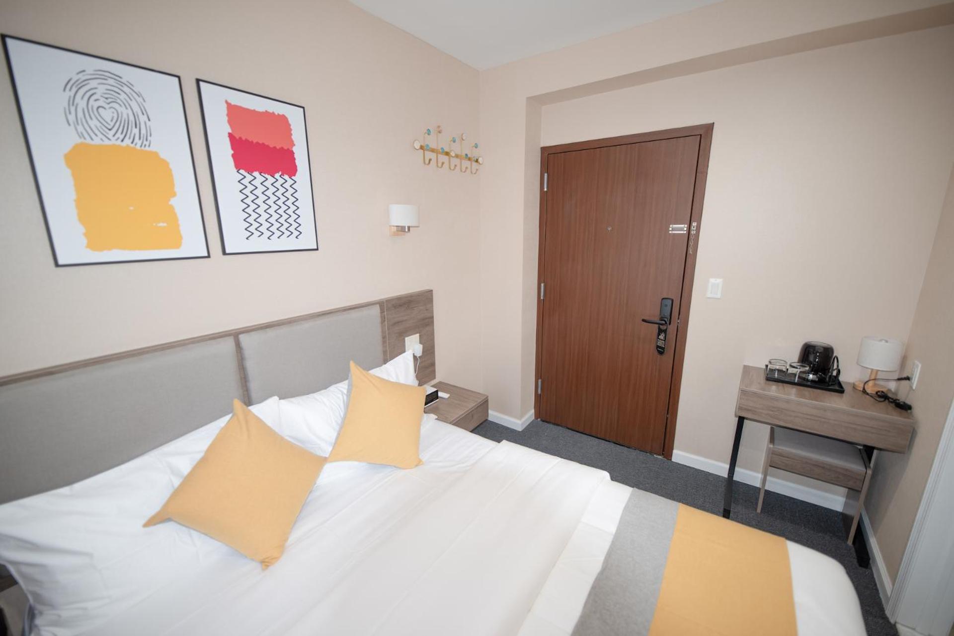 Double Room - Photo 22