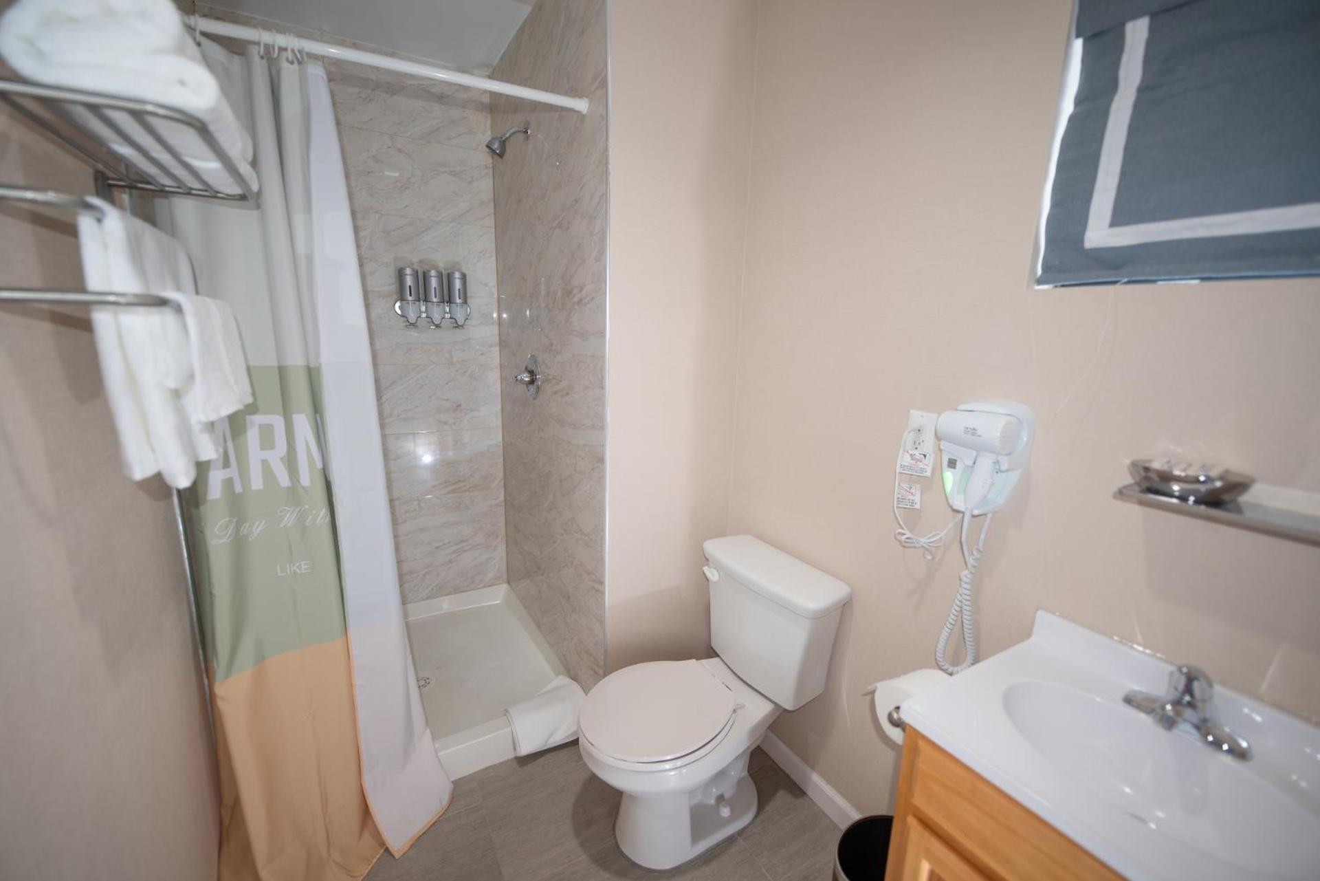 Double Room - Photo 21