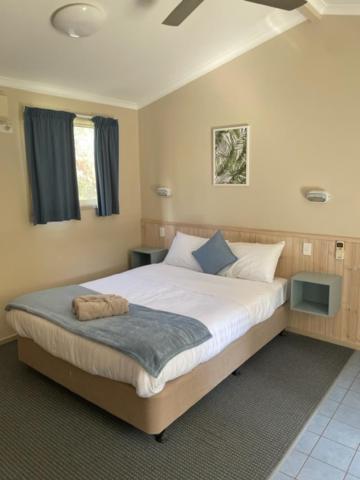 Queen Room photo 1