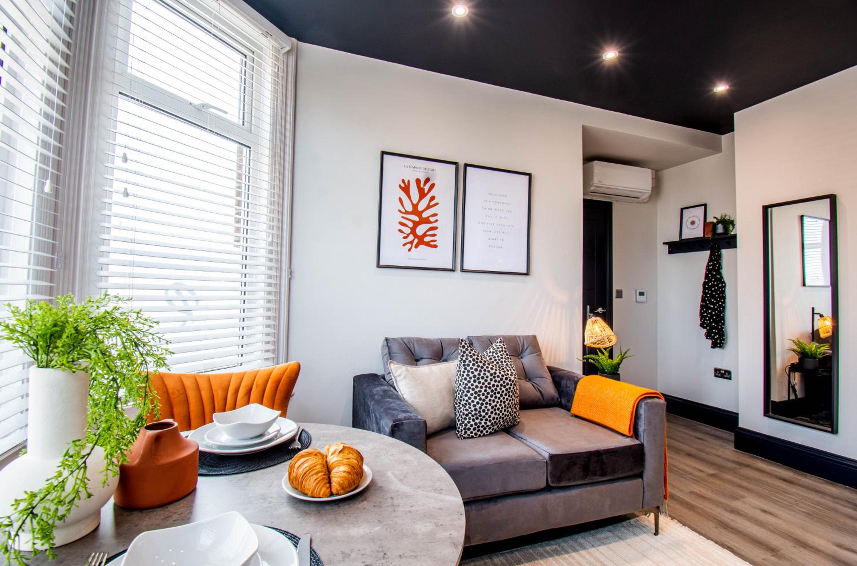 Deluxe Suite photo 2
