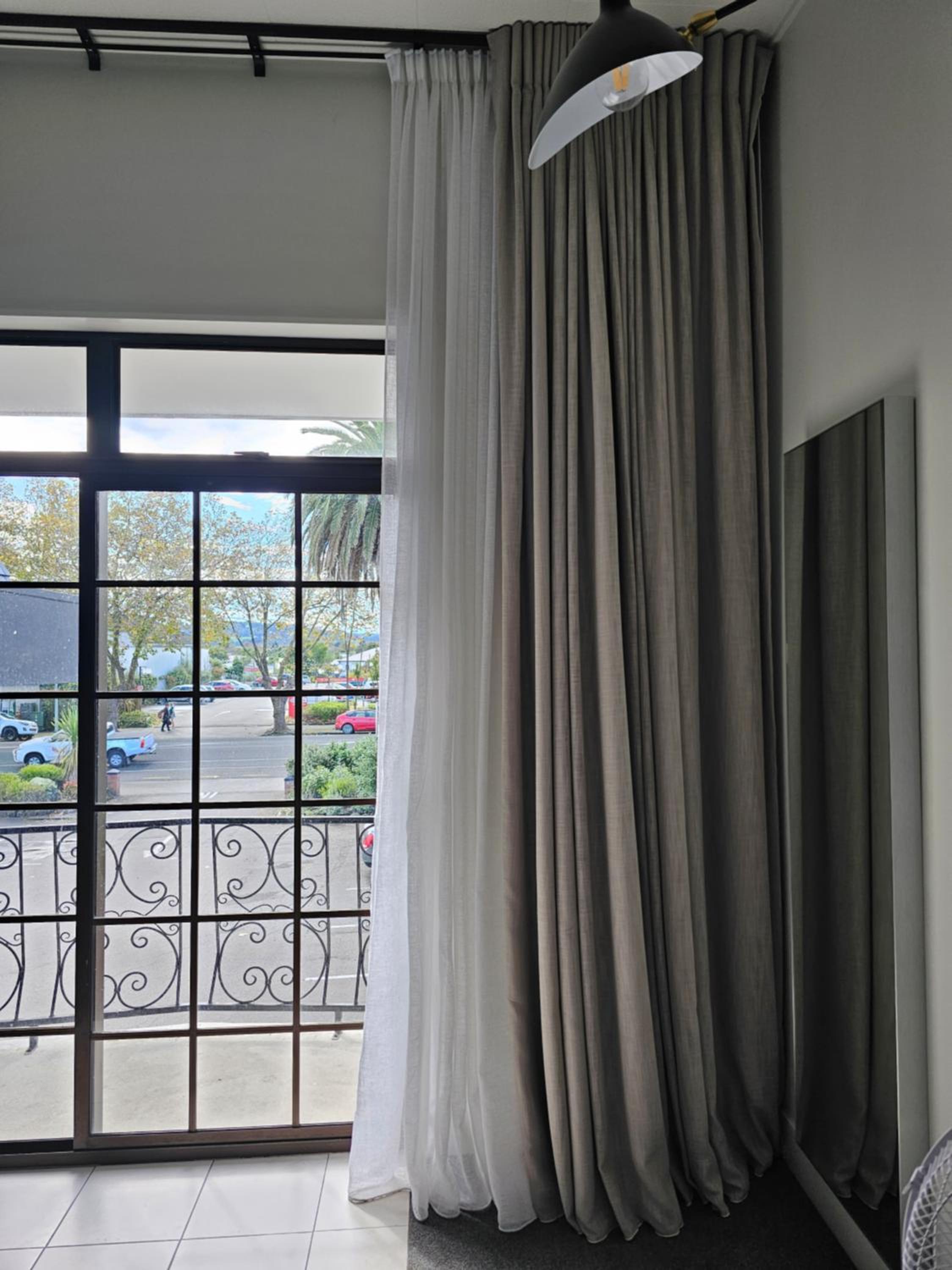 Executive Suite - Photo 8