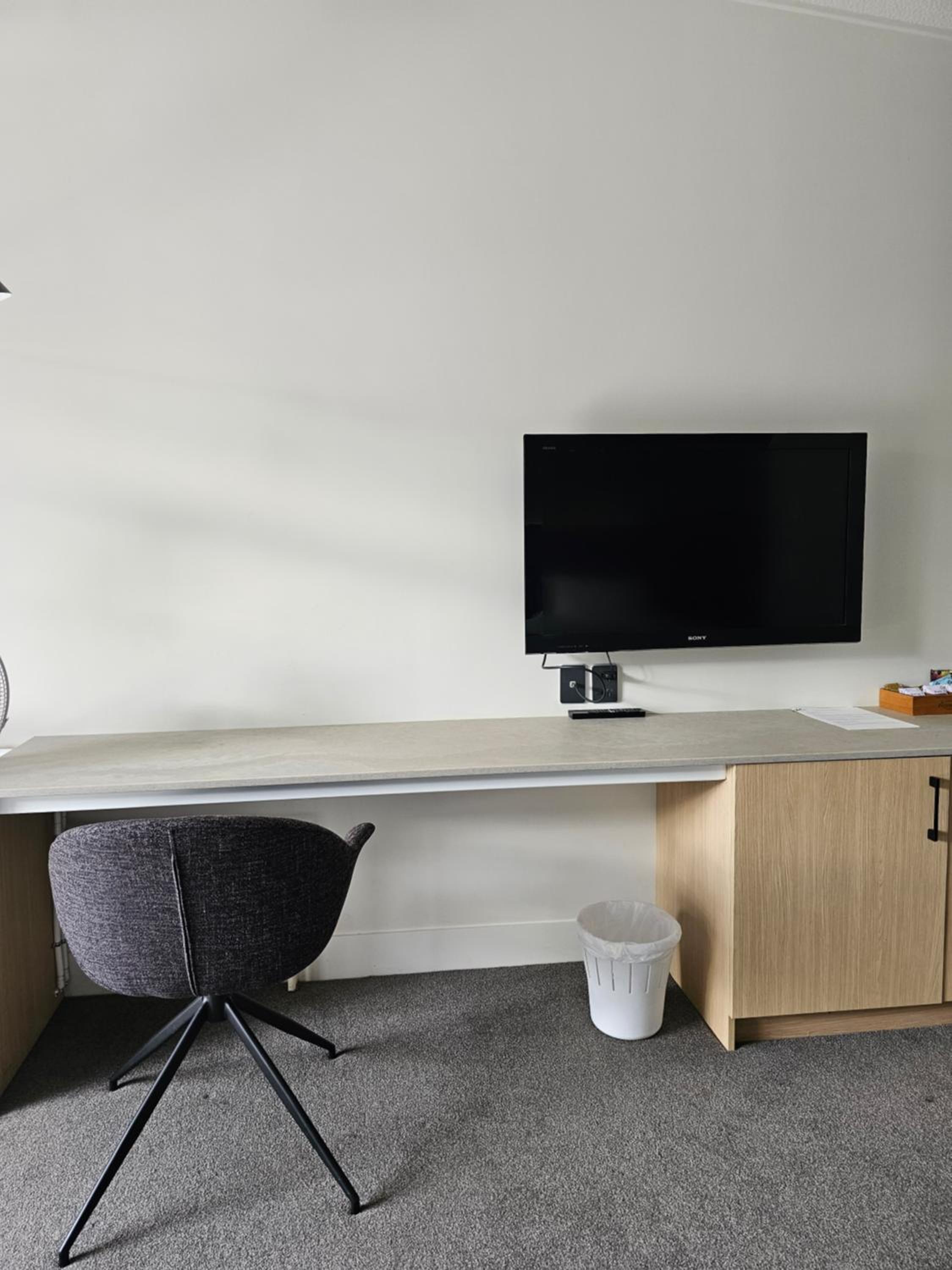 Executive Suite - Photo 1