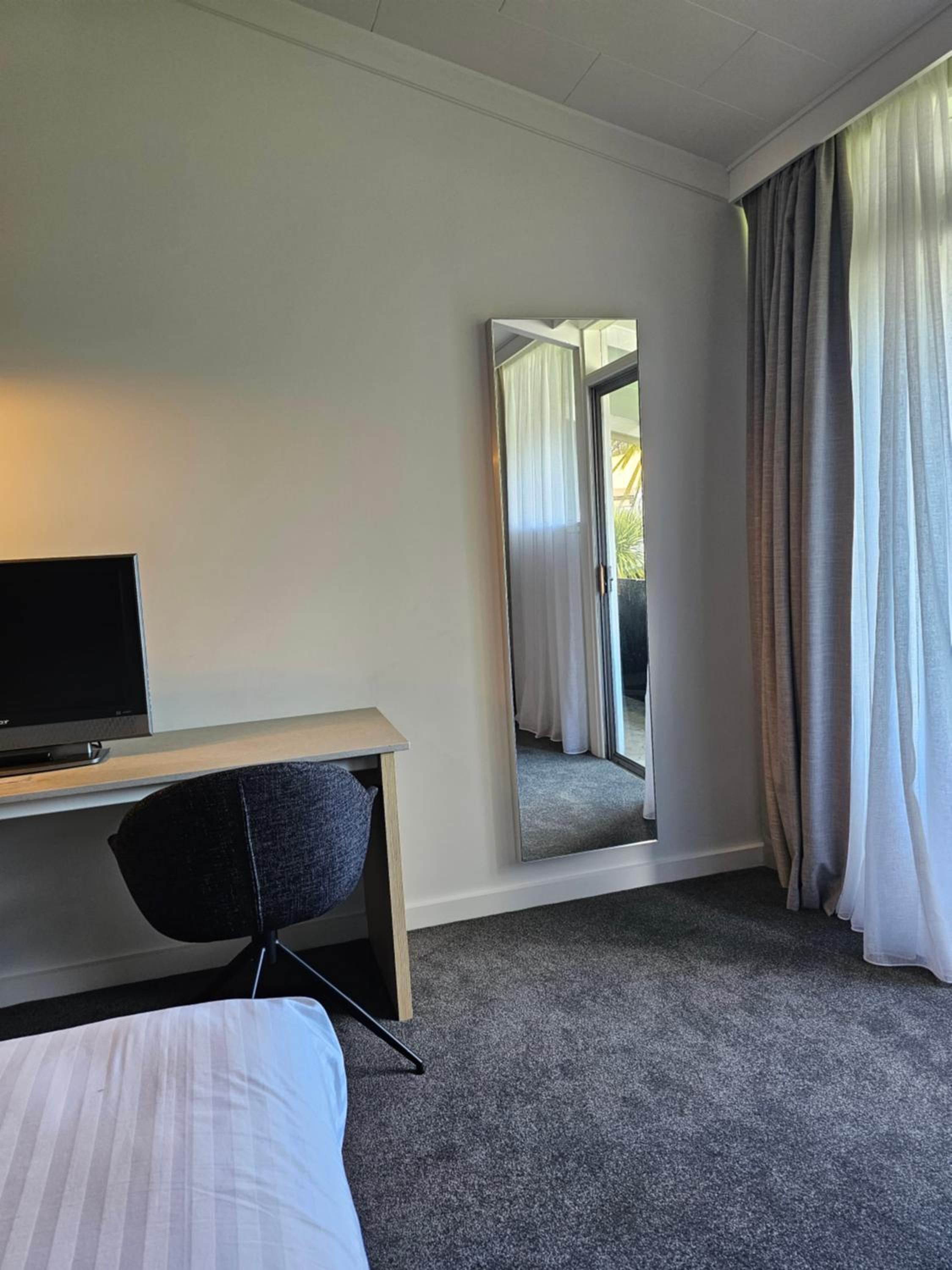 Superior Queen Room - Photo 8