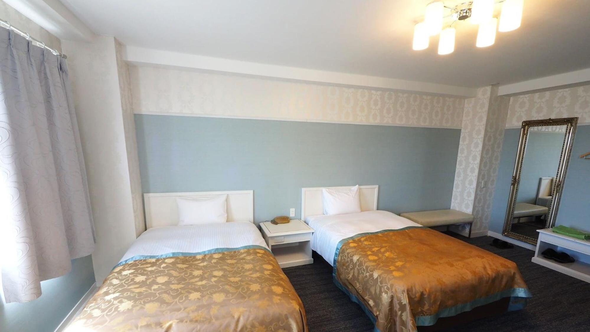 Twin Room - Non-Smoking - Photo 1